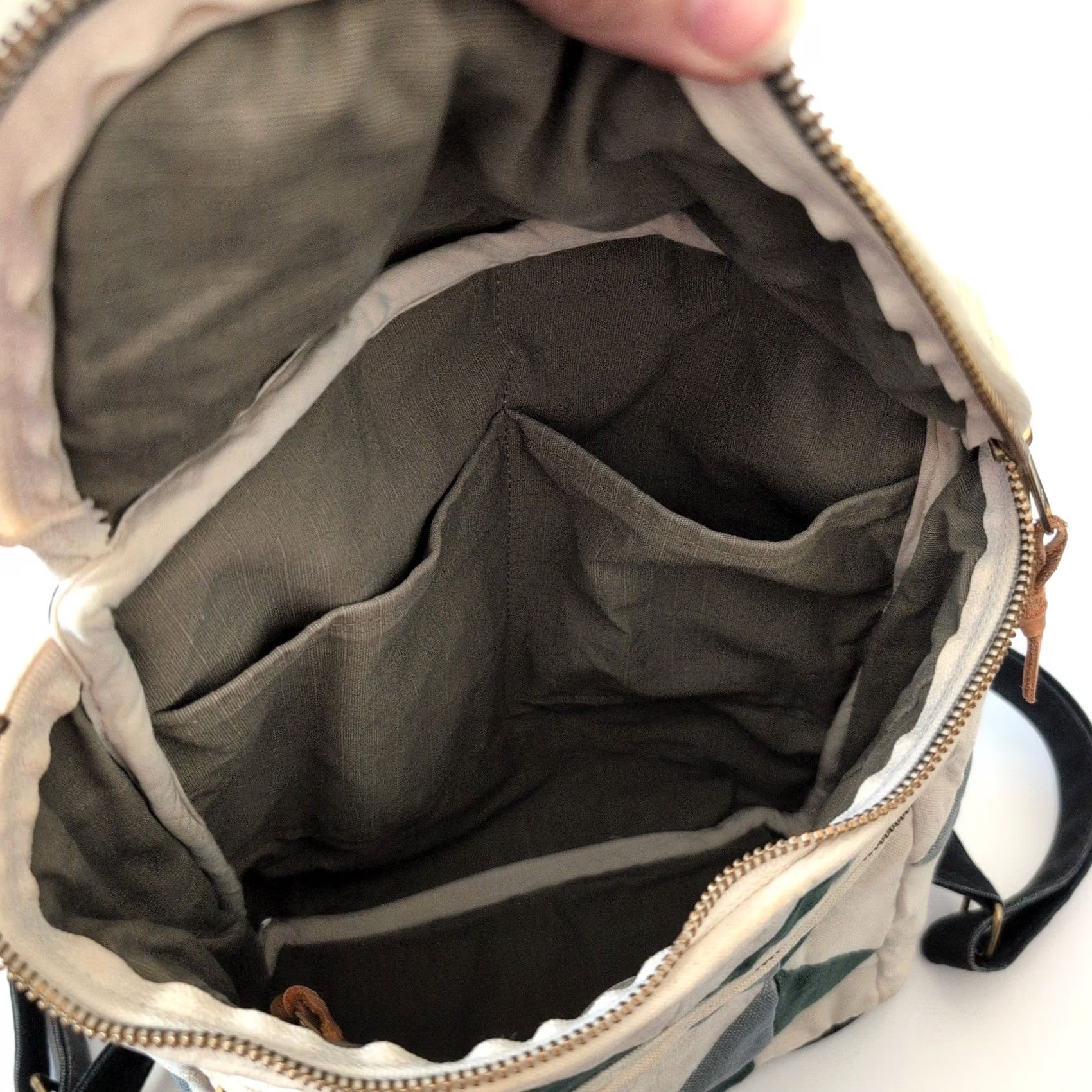 Madebyhank Backpack Small Green Blue Cream Canvas Quilted  display picture 1