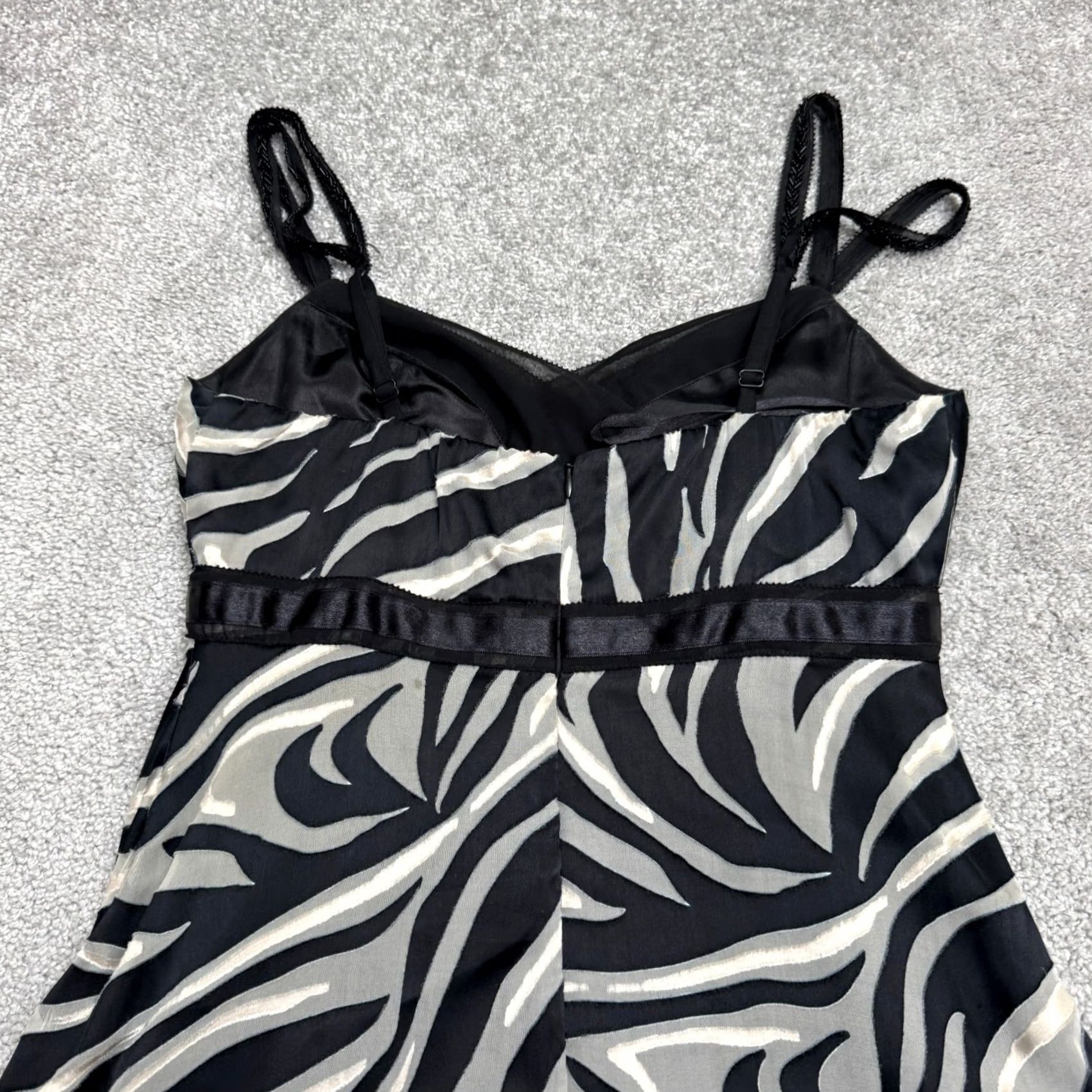 White House Black Market White House Black Market Zebra Print Beaded Mini Dress Womens 0 Black White Size XS / US 0-2 / IT 36-38 - 4 Thumbnail