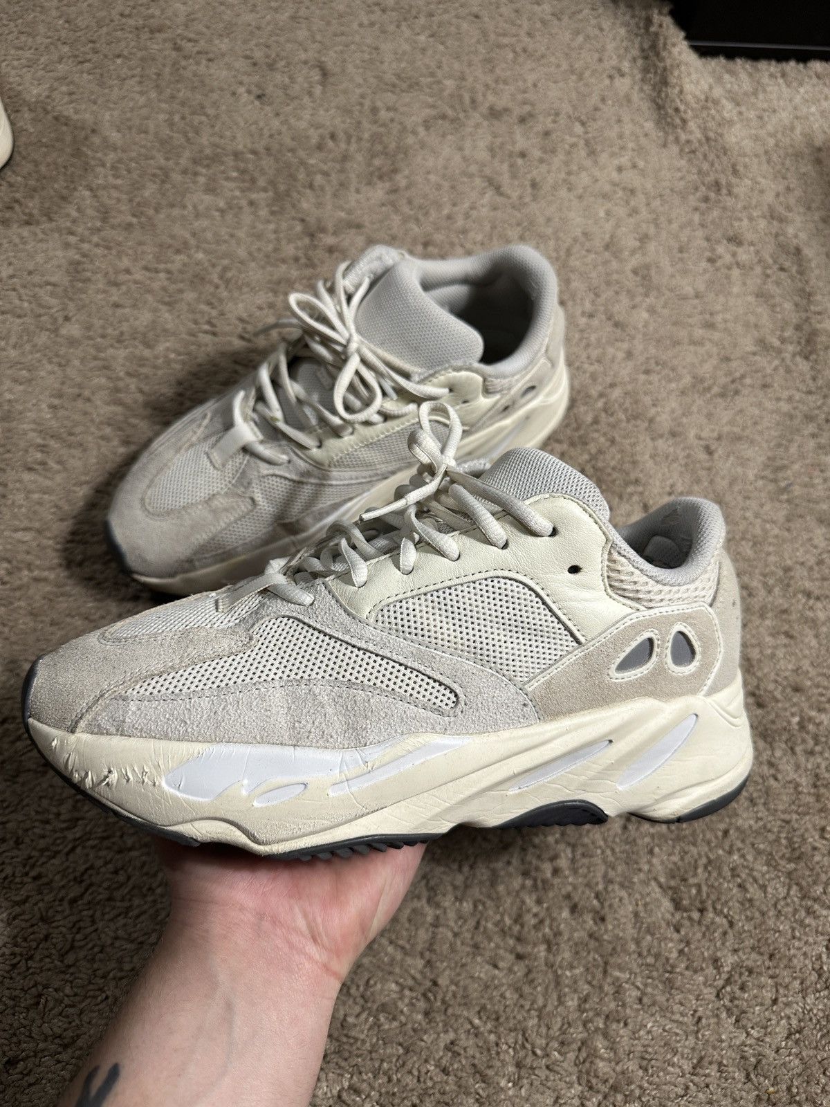 Yeezy Yeezy 700 analog Size US 8.5 / EU 41-42 - 1 Thumbnail