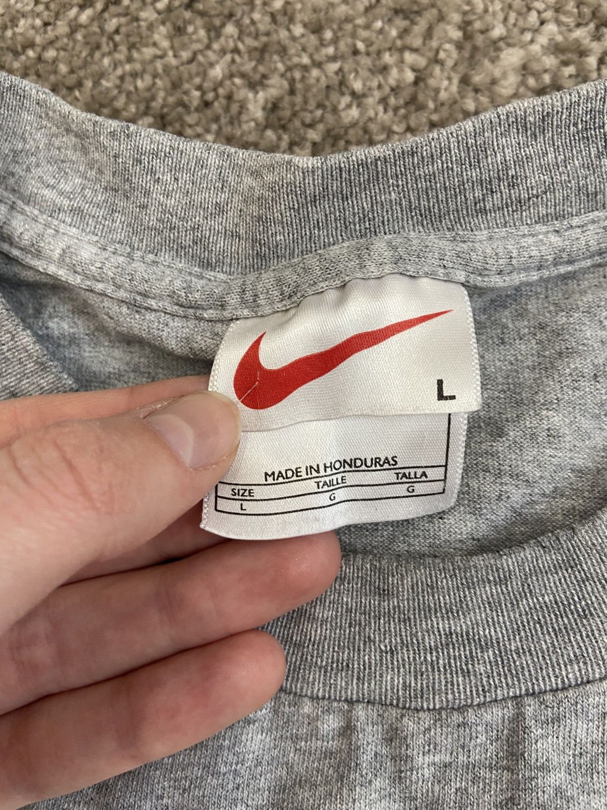 Nike Vintage 90s Nike T-Shirt with Embroidered Center Swoosh Logo Size US L / EU 52-54 / 3 - 4 Thumbnail