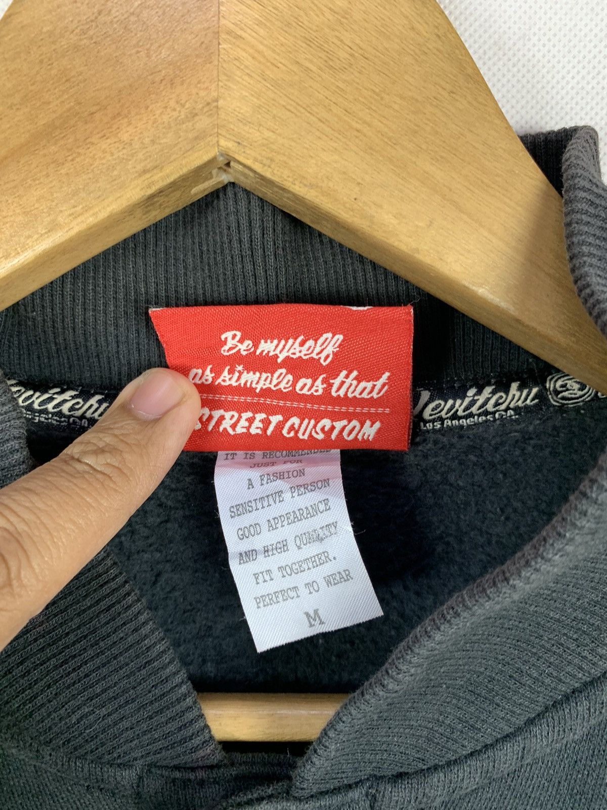 Japanese Brand Rare! Devitchu Streetwear Big Logo Baseball Sweater Size US M / EU 48-50 / 2 - 12 Thumbnail