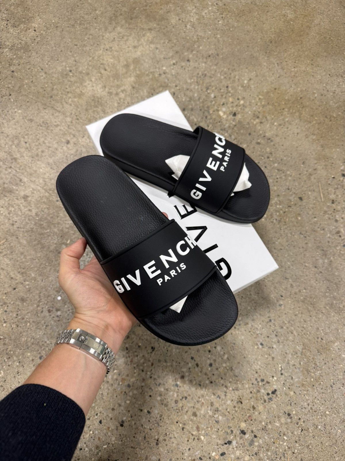 Givenchy Givenchy Rubber Pool Slides NEW 475$ Size US 11 / EU 44 - 3 Thumbnail