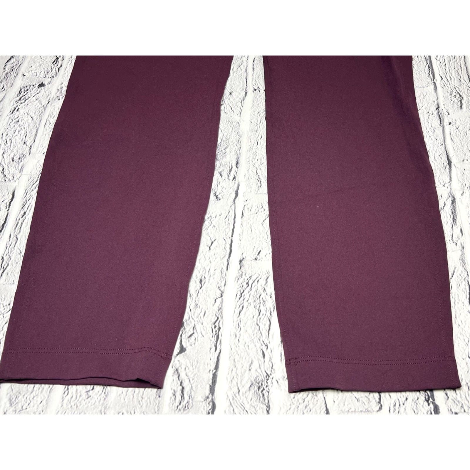Lululemon Lululemon Jogger Pants Women Size 4 Activewear Purple Jogger pull on 28” Inseam, 14” Waist Size 27" / US 4 / IT 40 - 6 Thumbnail
