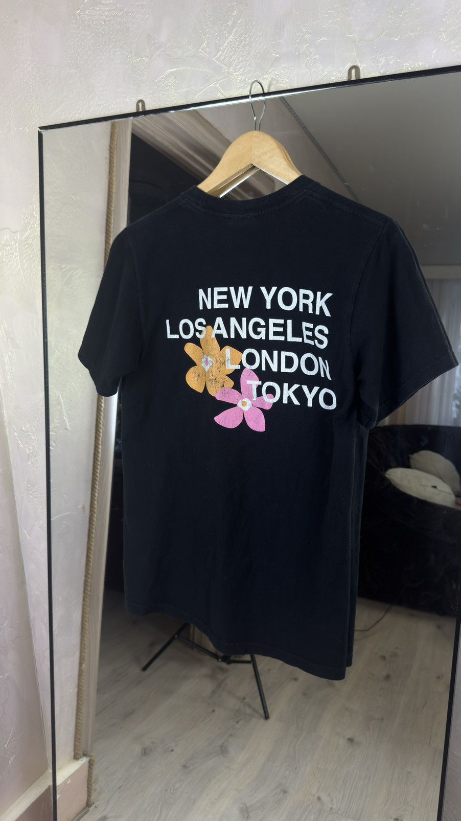 Stussy Stussy Floral World Tour Graphic Tee Black Size US S / EU 44-46 / 1 - 6 Thumbnail