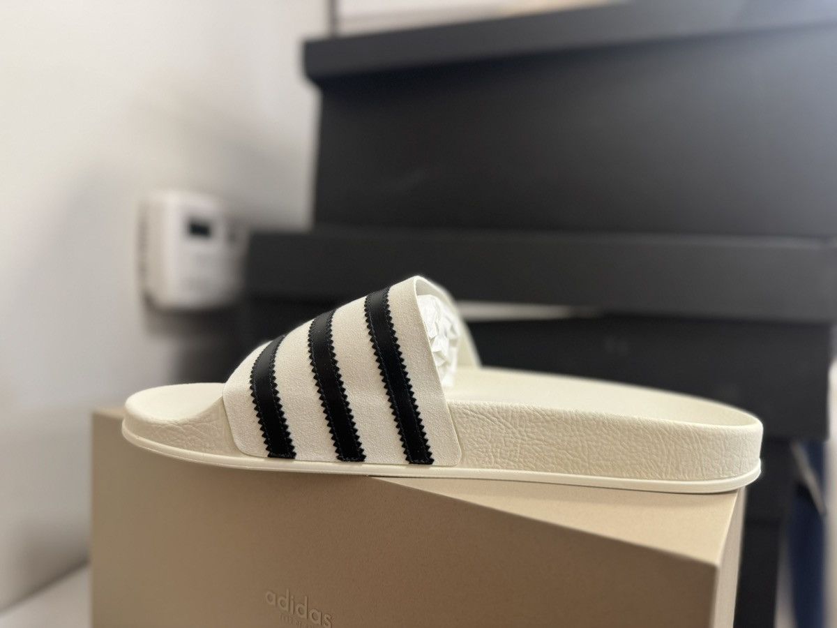 Adidas adidas Fear Of God X Athletics Adilette Slide Size US 10 / EU 43 - 2 Thumbnail