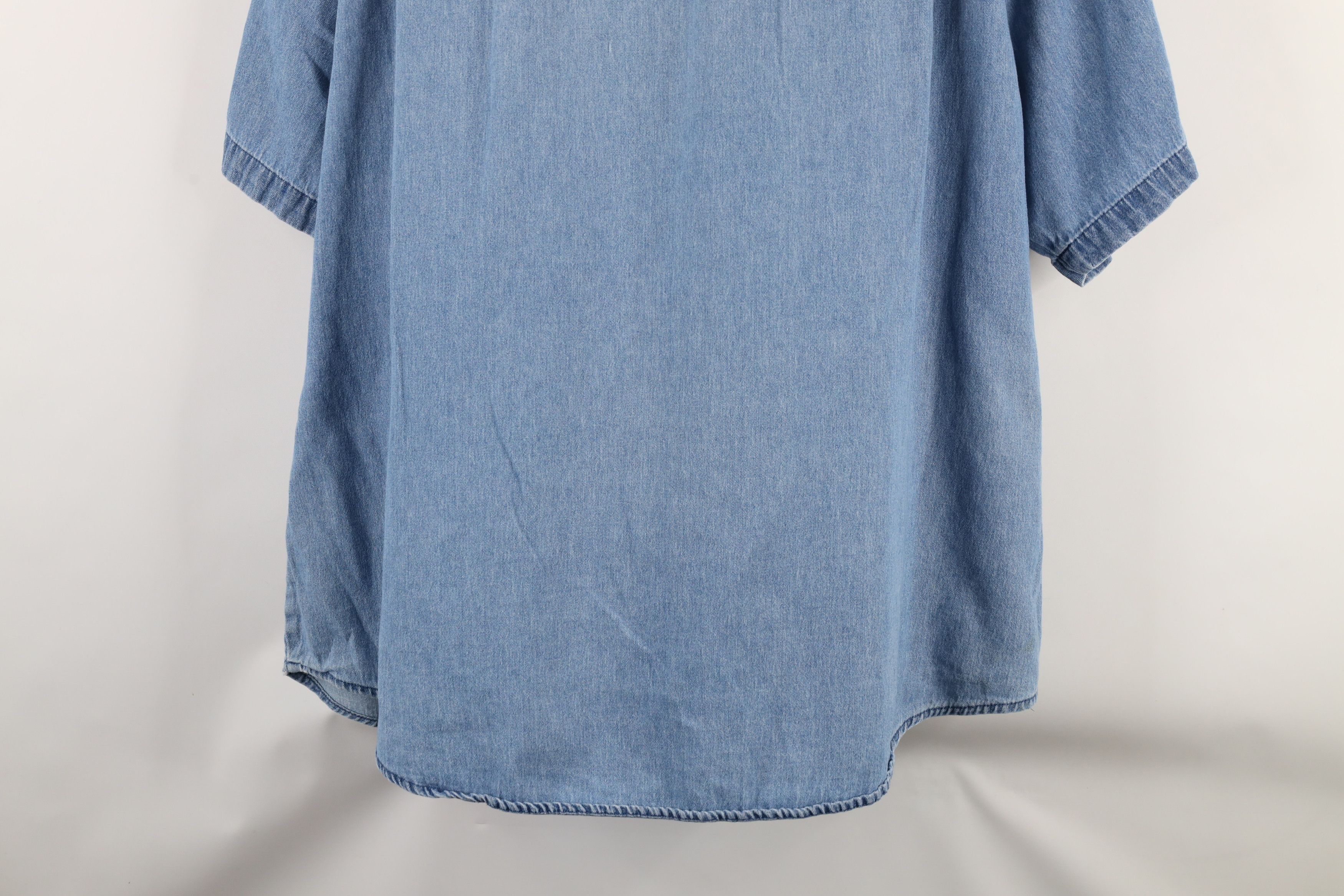 Vintage Vintage 90s Streetwear Short Sleeve Denim Button Down Shirt Size US XXL / EU 58 / 5 - 13 Thumbnail
