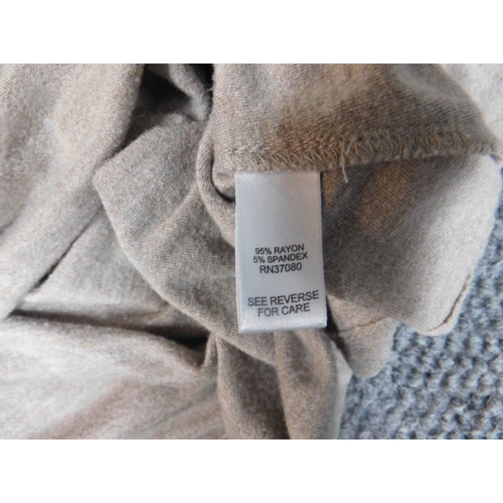 Vintage Versona Blouse Shirt Cap Sleeve Beige M Rayon Button Crew Neck Pullover Casual Womens Regular Stretch Size M / US 6-8 / IT 42-44 - 6 Thumbnail