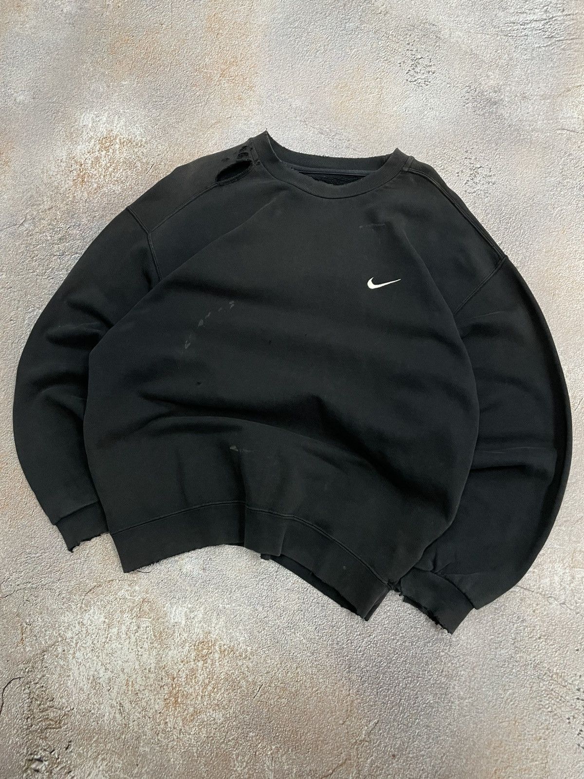 Nike Vintage Nike Small Swoosh Distressed Sweatshirt Size US L / EU 52-54 / 3 - 2 Thumbnail