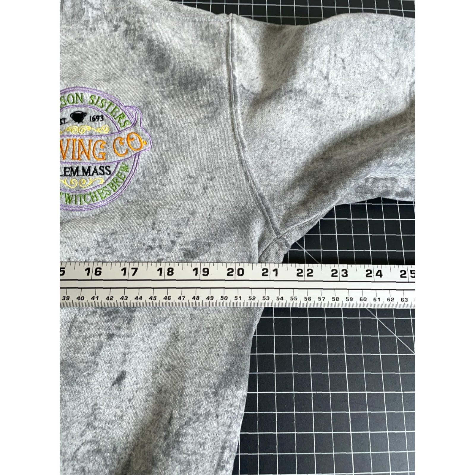 Comfort Colors Comfort Colors Hocus Pocus Sanderson Sisters Brewing Sweatshirt Adult Medium Gray Graphic Print Long Sleeve Crew Neck Retro Halloween Mens Size US M / EU 48-50 / 2 - 5 Thumbnail