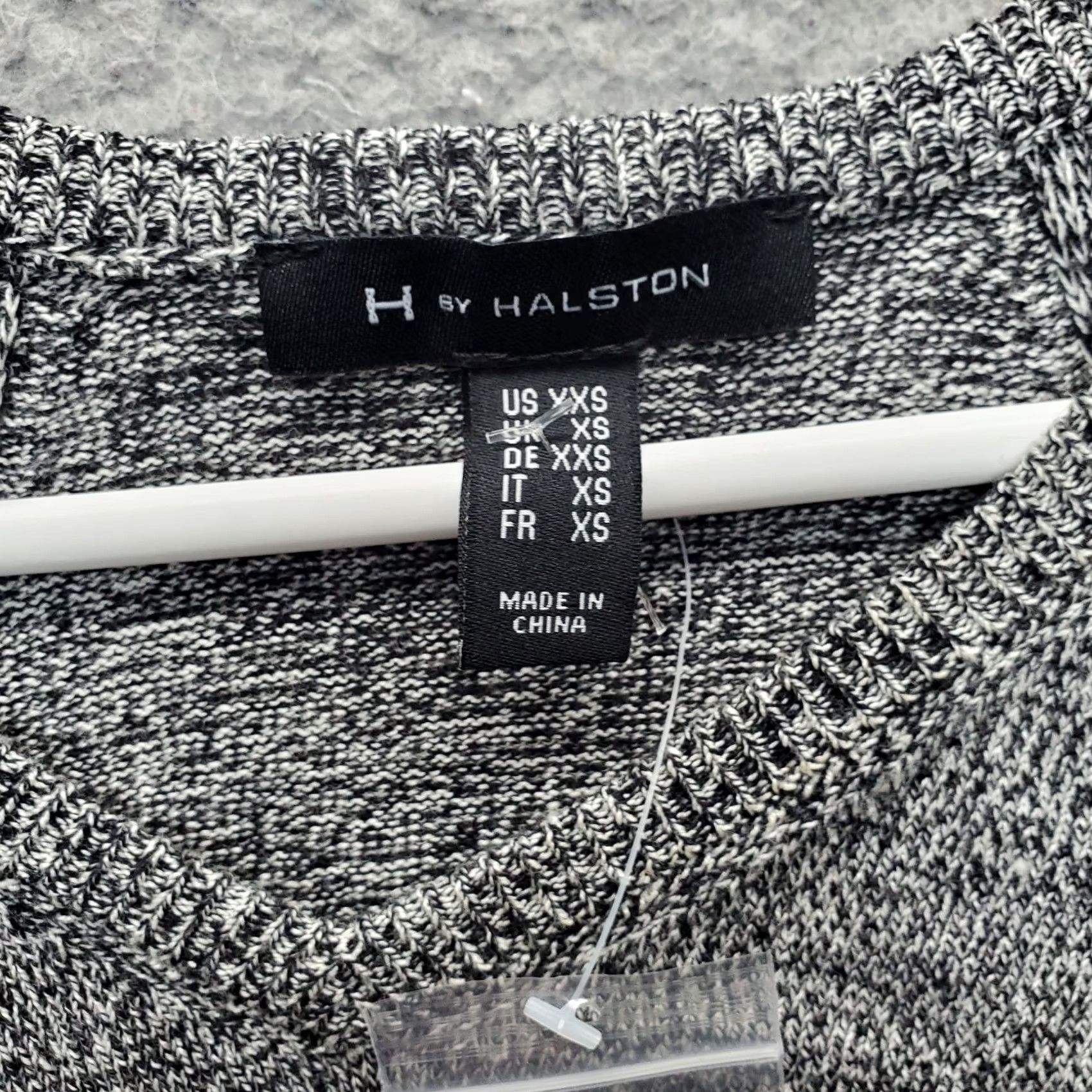 Halston H by Halston Knit Top Womens 2XS Gray Heather Split Bell Sleeve V Neck Shirt Womens Size 2XS Gray Size XXS / US 00 / IT 34 - 5 Thumbnail