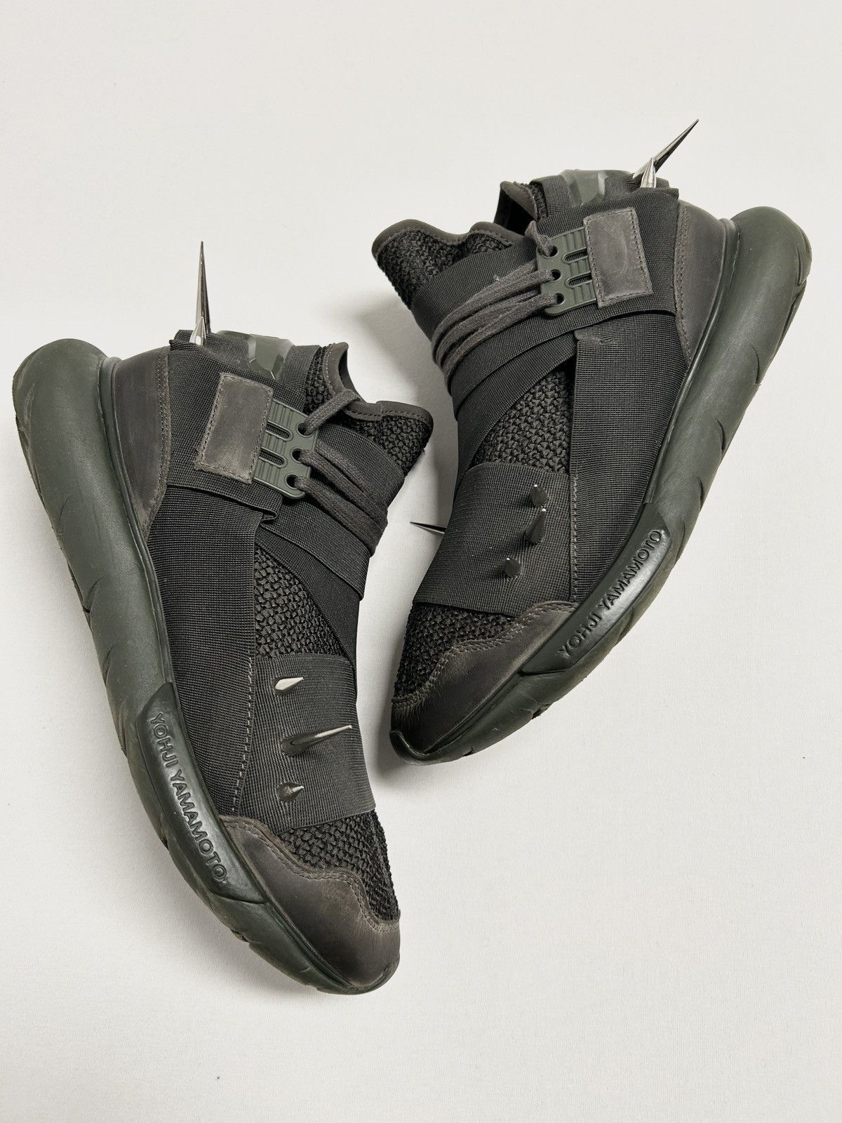 Y-3 SS2017 Spiked Qasa High Sneakers Size US 9 / EU 42 - 2 Thumbnail
