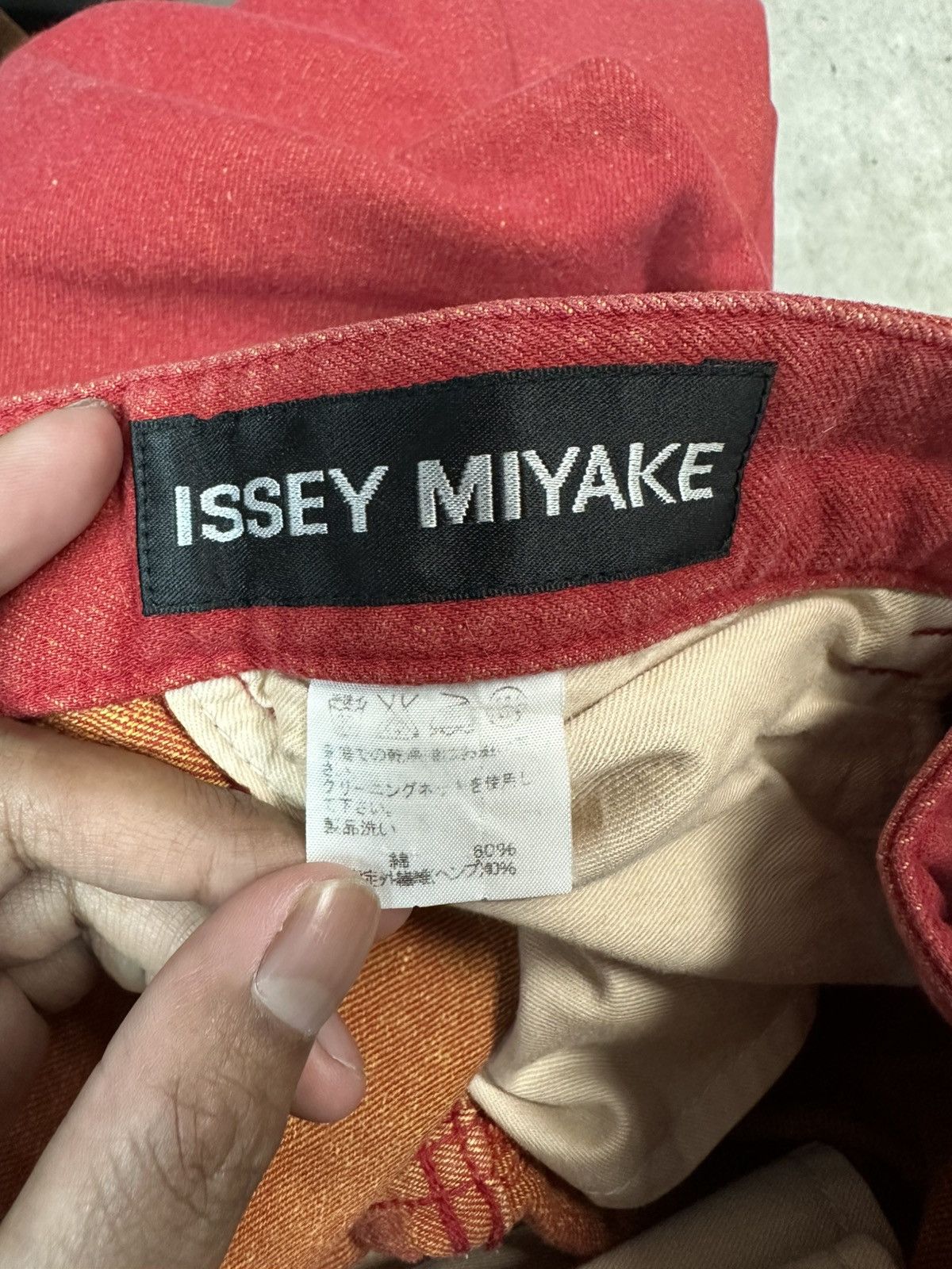 Issey Miyake ISSEY MIYAKE RED JEANS Size US 30 / EU 46 - 3 Thumbnail
