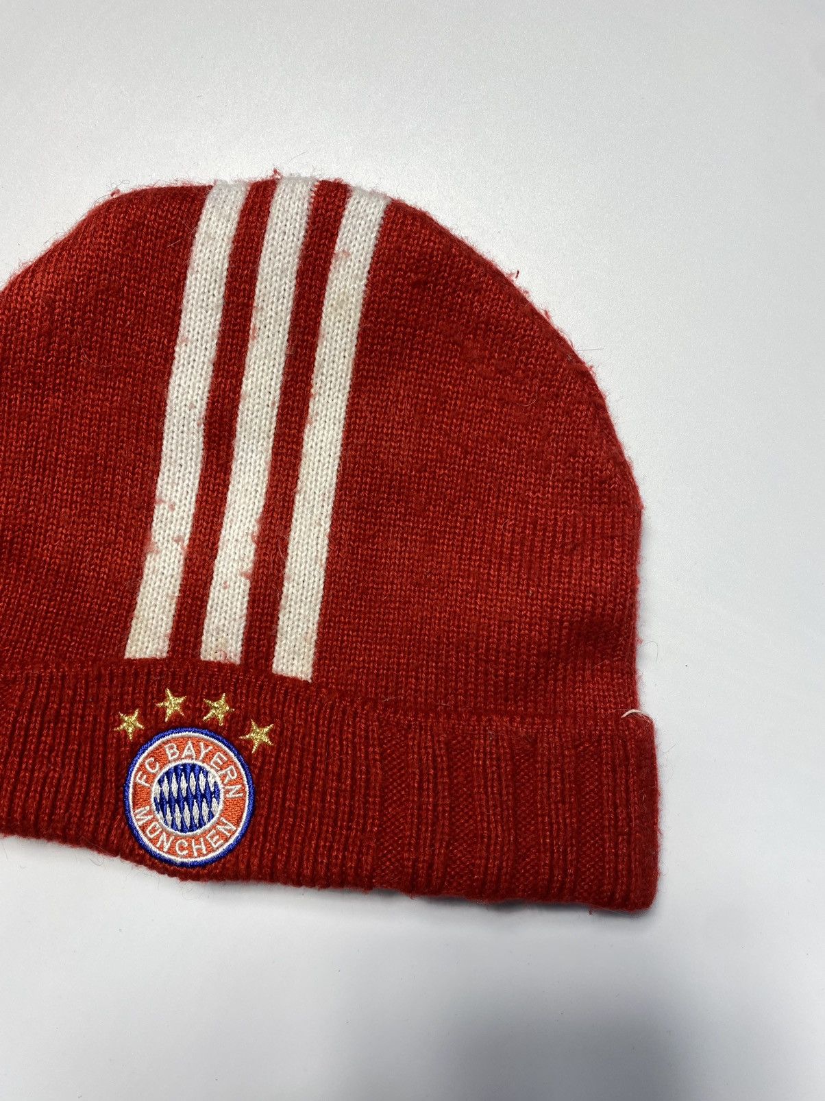 Adidas Adidas Vintage FC Bayern Munchen 3 Stripes Red Beanie Hat Size ONE SIZE - 4 Thumbnail
