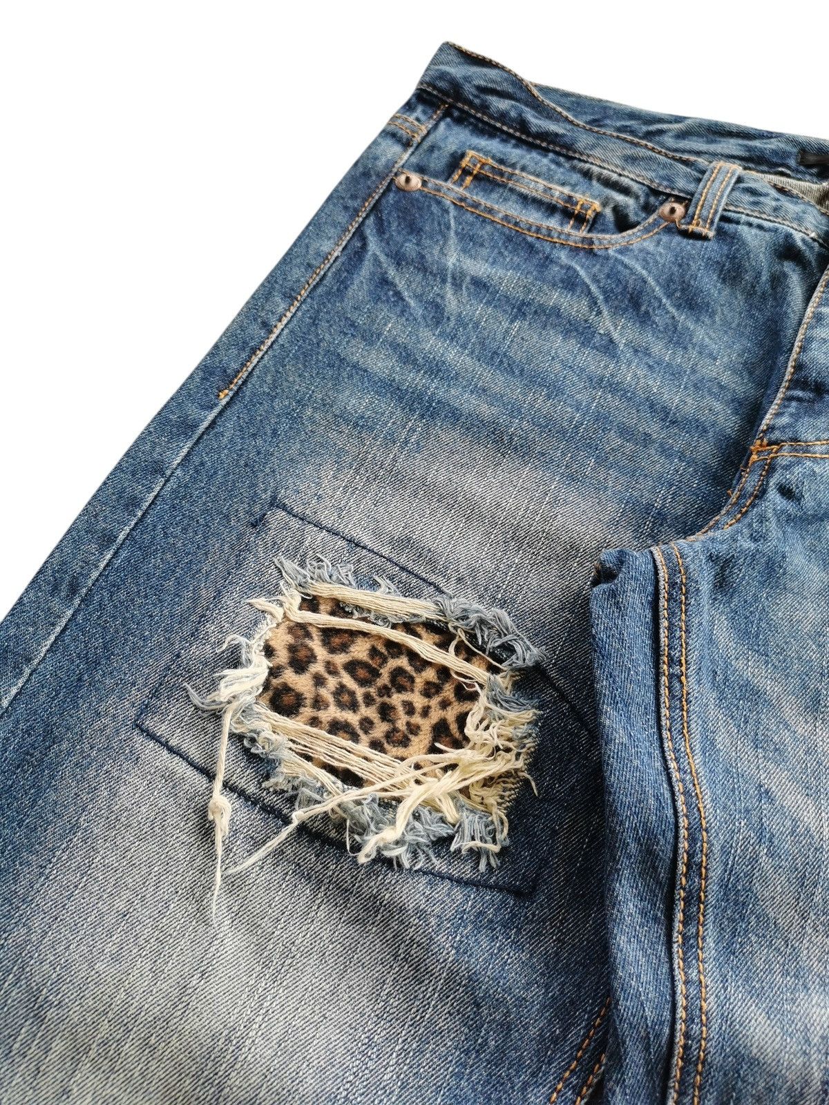 If Six Was Nine Chip Clip Distressed Jeans Size 34" / US 12 / IT 48 - 7 Thumbnail