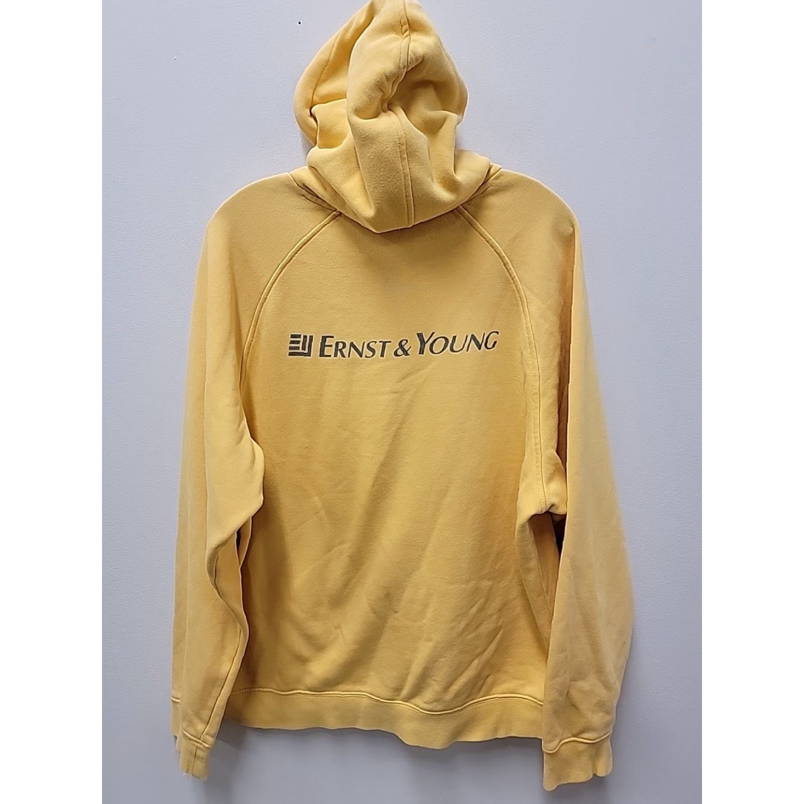 Nike VINTAGE Nike Pullover Hoodie Mens L Yellow Swoosh Ernst & Young Logo 2000s Decade Distressed Frayed Cuffs Size US L / EU 52-54 / 3 - 6 Thumbnail