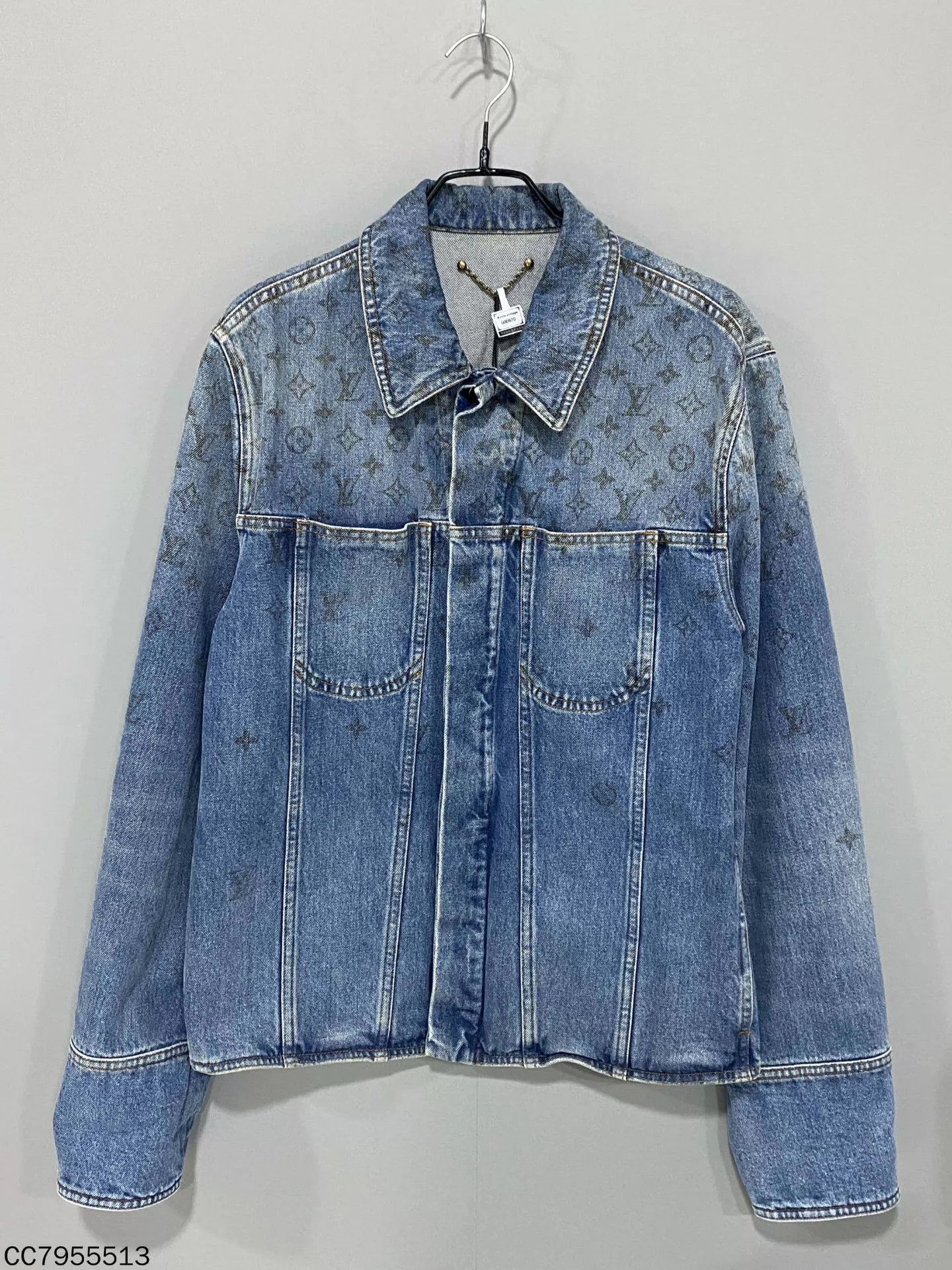 Louis Vuitton LV gradient Monogram denim jacket size 50 Size US M / EU 48-50 / 2 - 1 Thumbnail