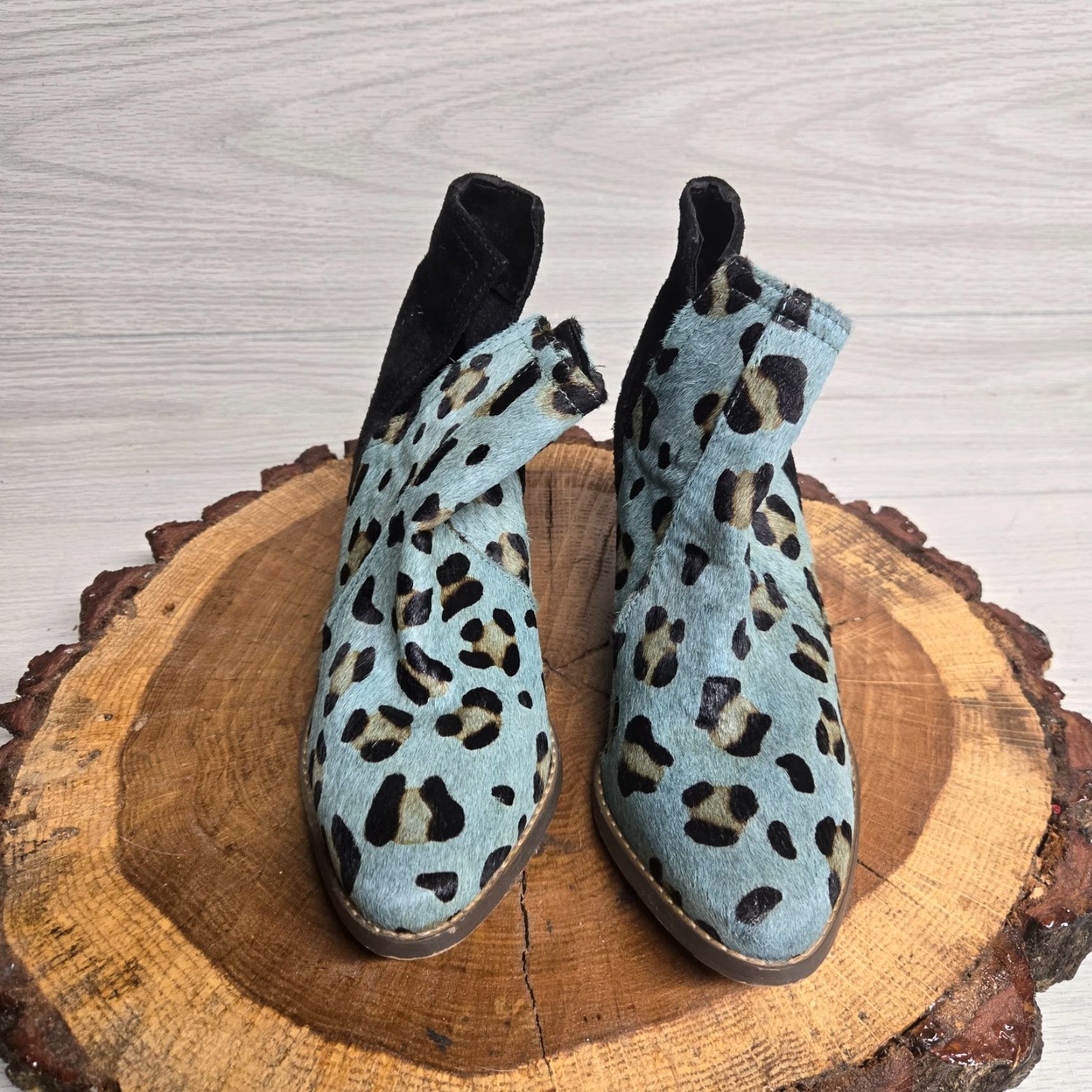 Vintage VINTAGE Naughty Monkey Women's Leather Animal Print Ankle Boots Size 7 Blue Beaded Comfort Size US 7 / IT 37 - 3 Thumbnail