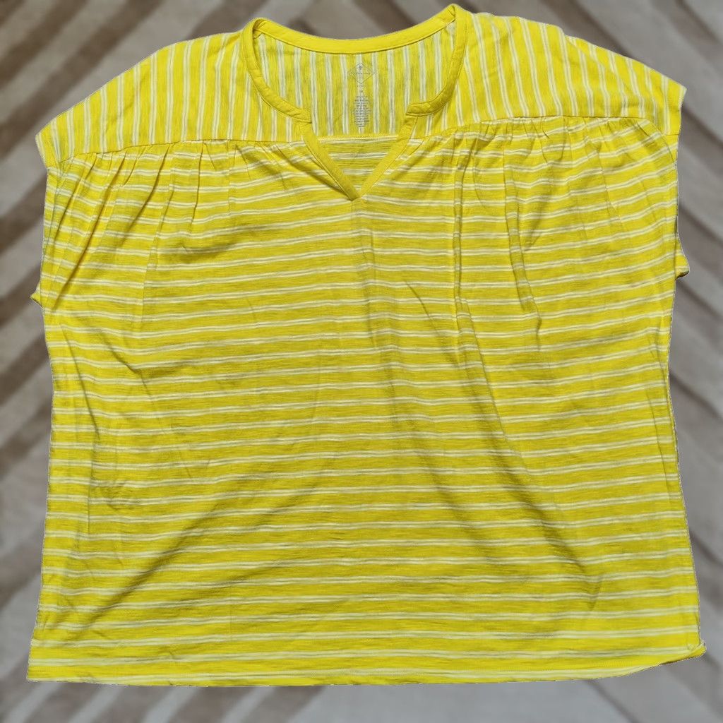 Vintage St. John's Bay Women Plus 1X Yellow Stripe Cap Sleeve V-Neck Pullover Shirt NEW Size XL / US 12-14 / IT 48-50 - 1 Thumbnail