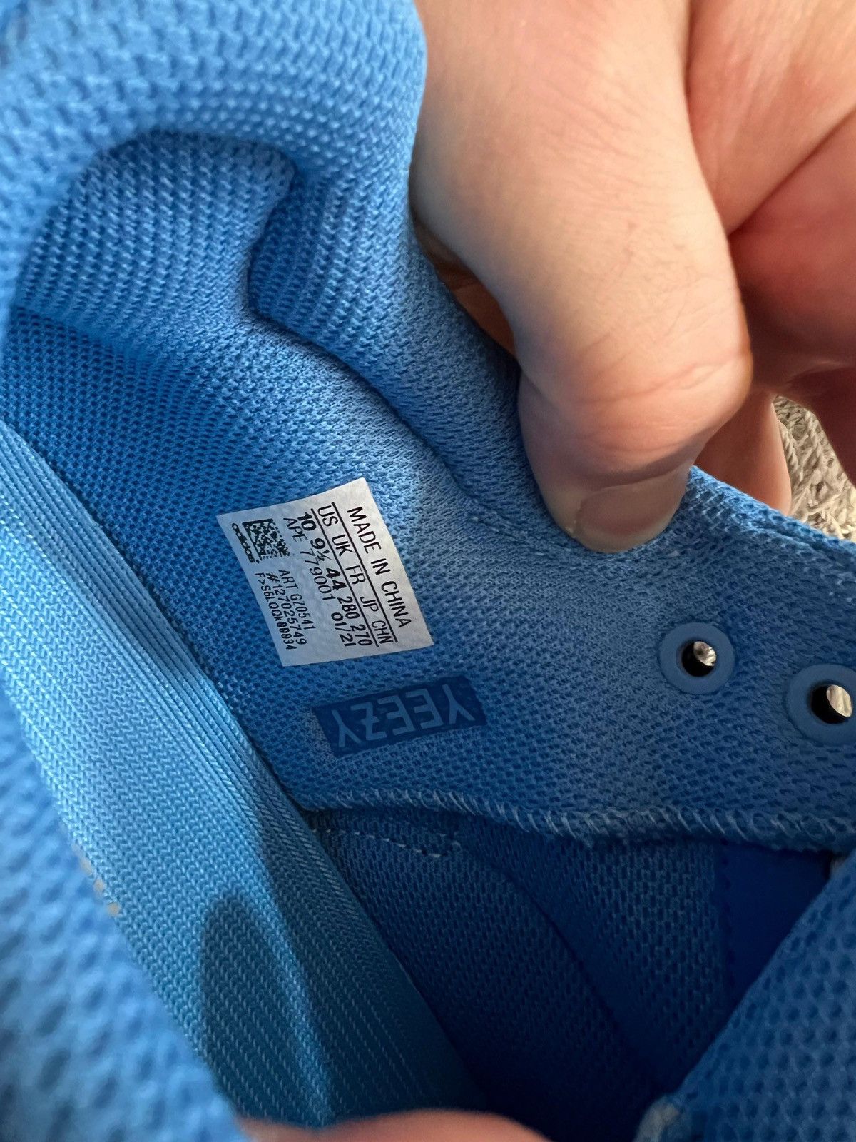 Adidas Adidas Yeezy boost 700 Bright blue Size US 10 / EU 43 - 7 Thumbnail