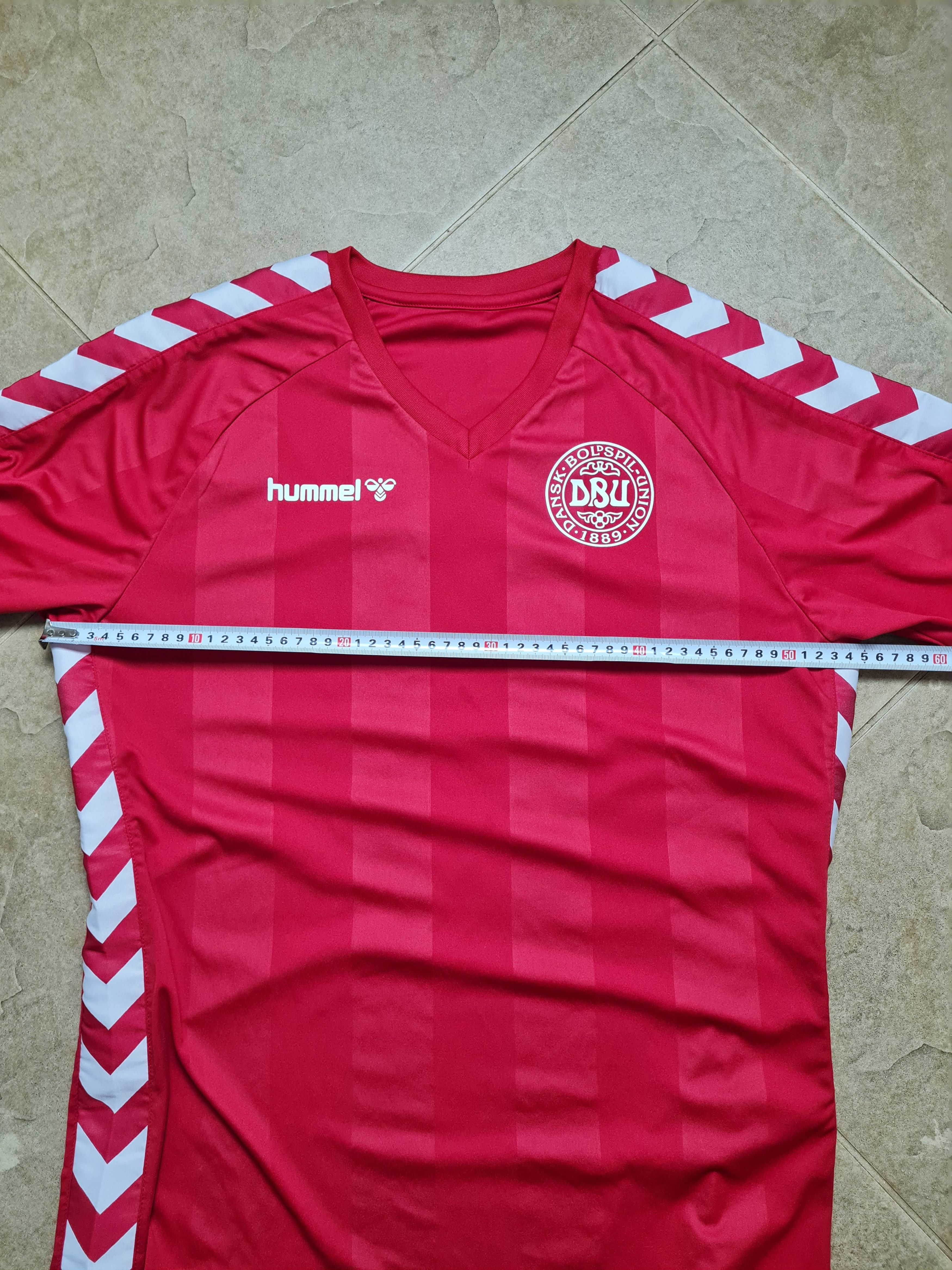 Hummel RETRO DENMARK 1983 #8 JESPER OLSEN FOOTBALL SHIRT HUMMEL Size US M / EU 48-50 / 2 - 8 Thumbnail