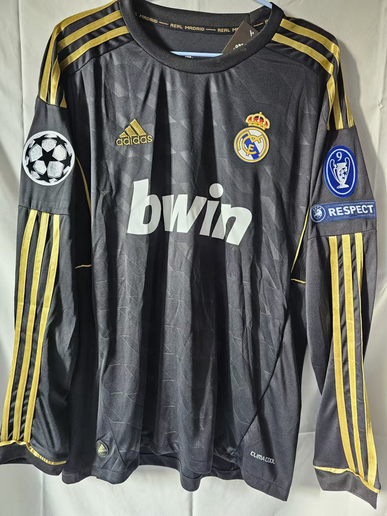 Other 2011 2012 Real Madrid #7 C Ronaldo Jersey Size US S / EU 44-46 / 1 - 2 Thumbnail