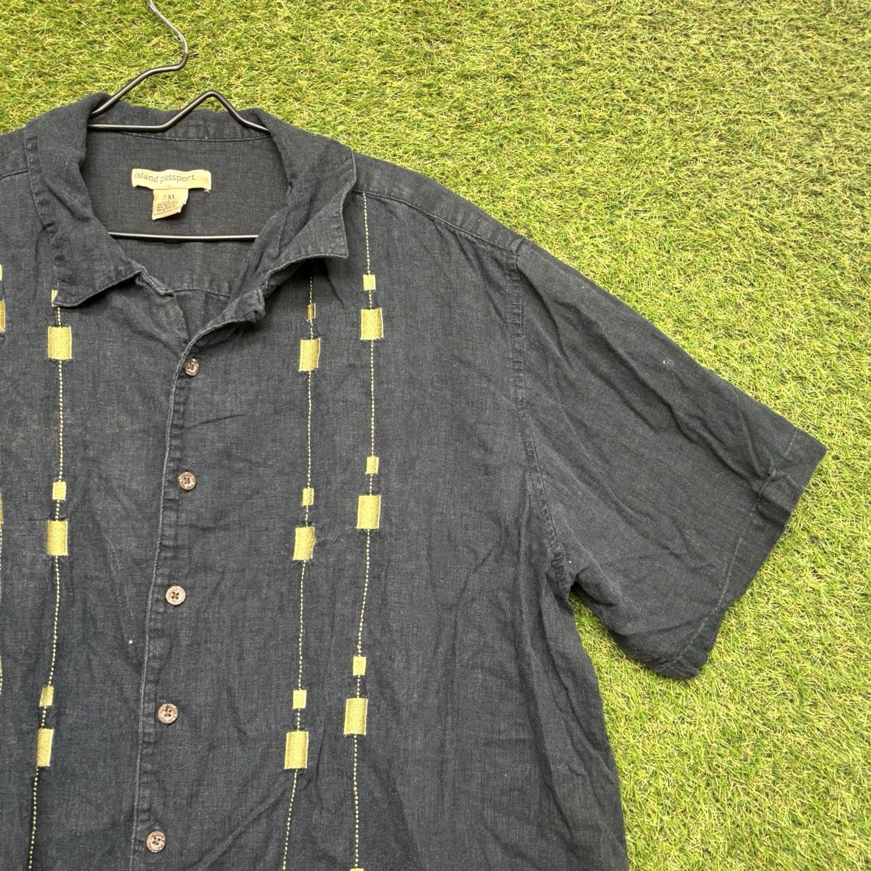 Vintage Island Passport Hawaiian Shirt Mens 2XL Black Textured Stripe Camp Button Up Shirt Size US XXL / EU 58 / 5 - 3 Thumbnail