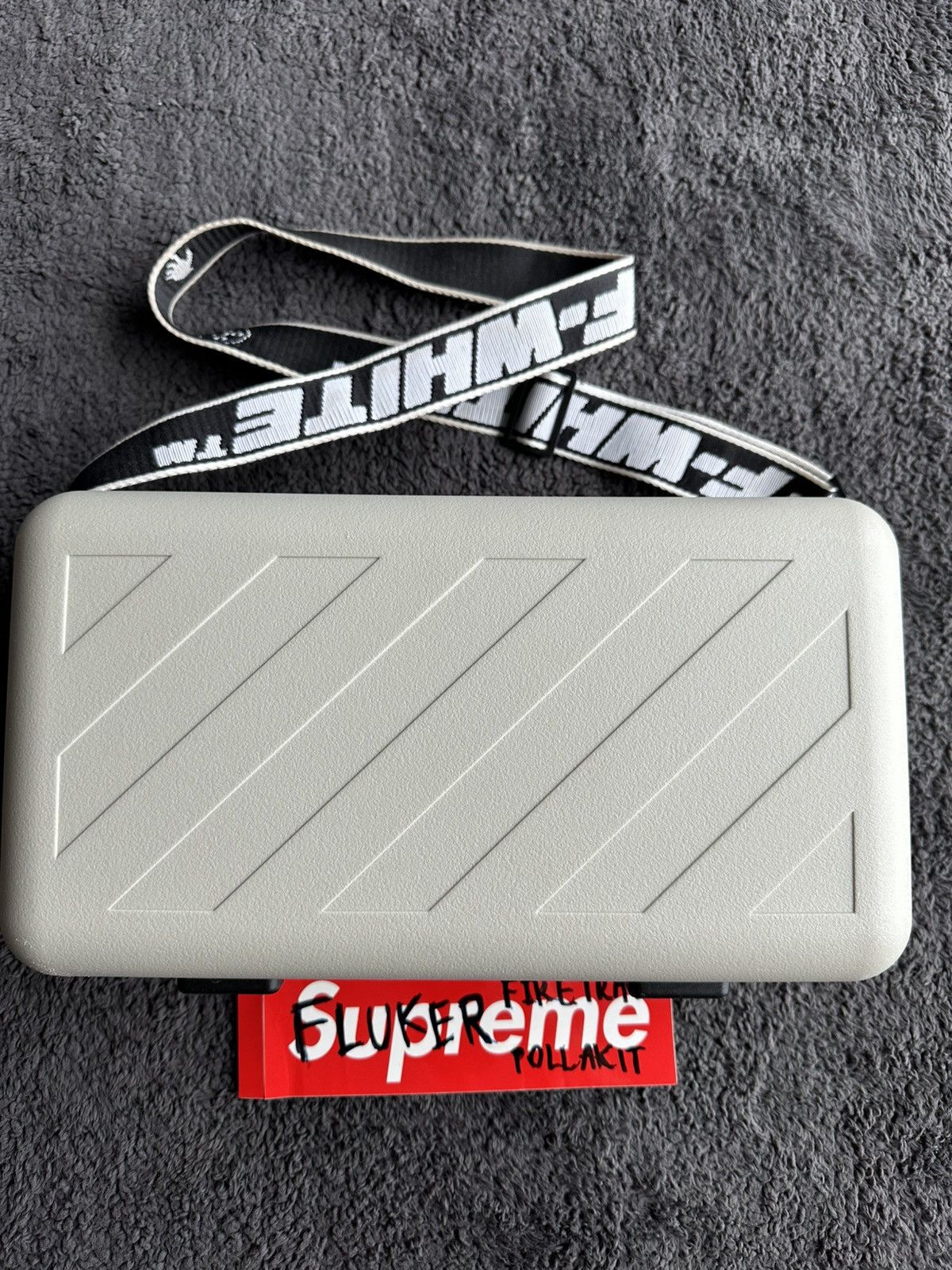 Off-White Off-White x Amorepacific "PROTECTION BOX" bag Size ONE SIZE - 2 Thumbnail