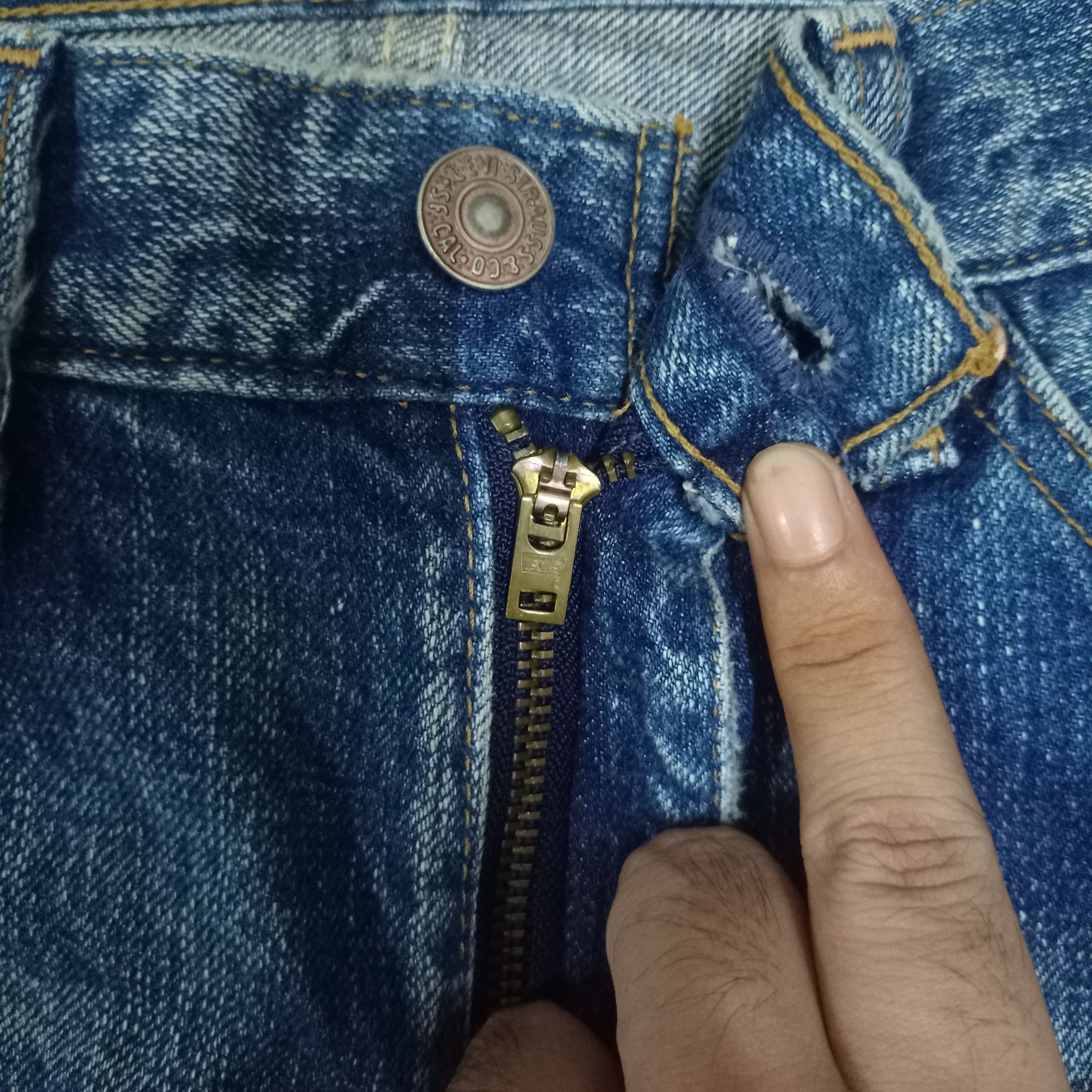Levi's × Levi's Vintage Clothing Vintage 90s LEVIS 519 Japan Distressed Style Jeans Size US 30 / EU 46 - 3 Thumbnail