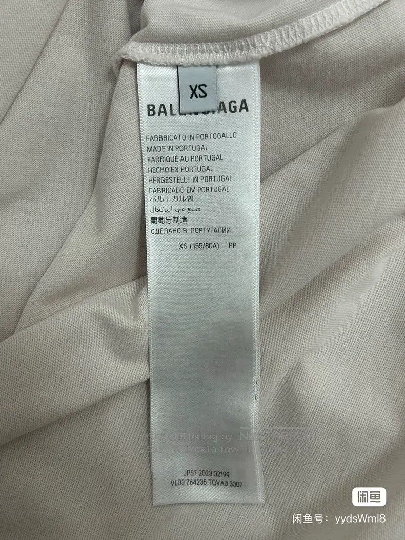 Balenciaga Balenciaga Letter Round Neck T-Shirt with Worn Effect, Siz Size US XS / EU 42 / 0 - 4 Thumbnail