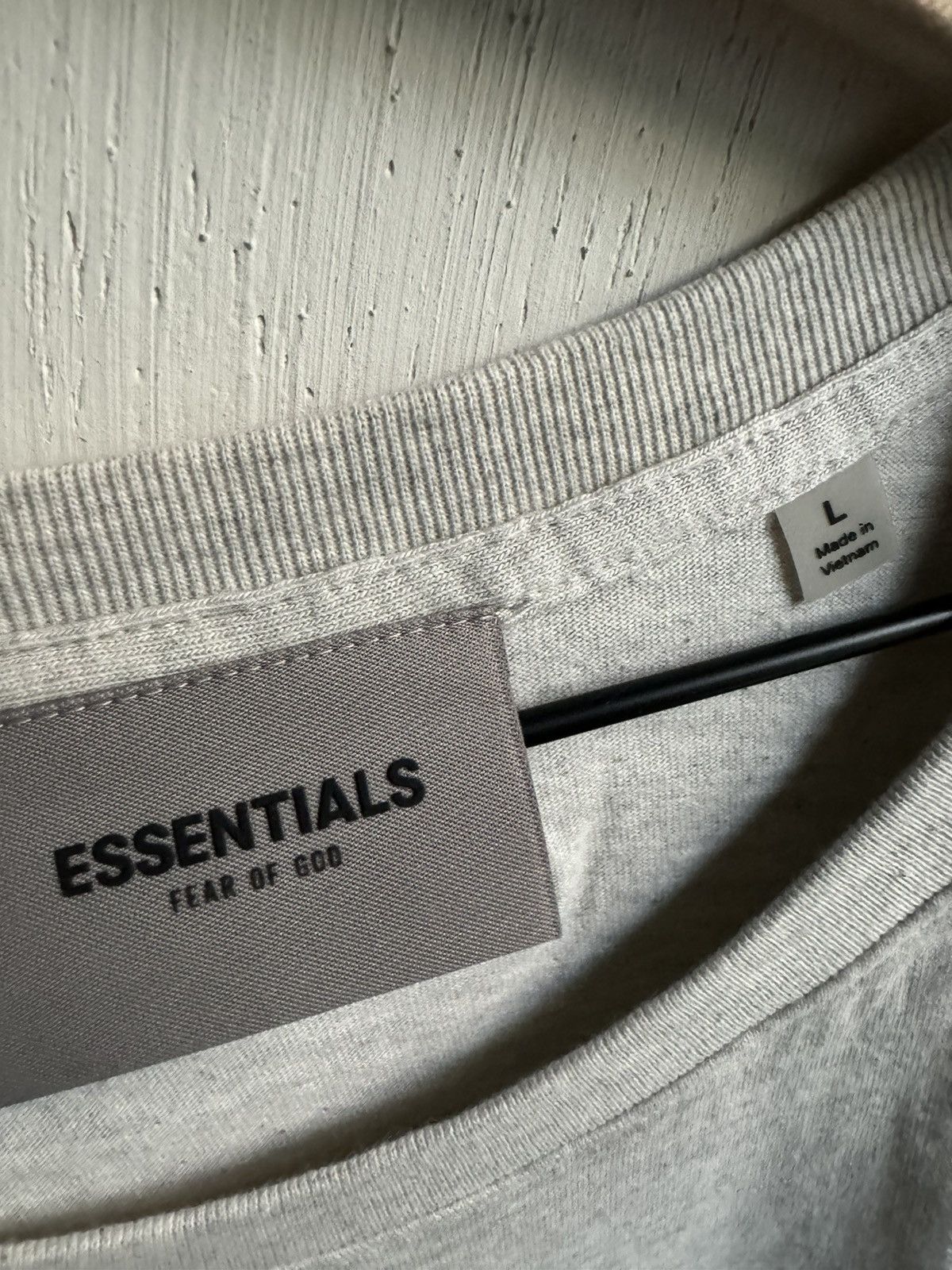Essentials Fear Of God Essentials FW21 Tee Light Heather Oatmeal Size US L / EU 52-54 / 3 - 3 Thumbnail