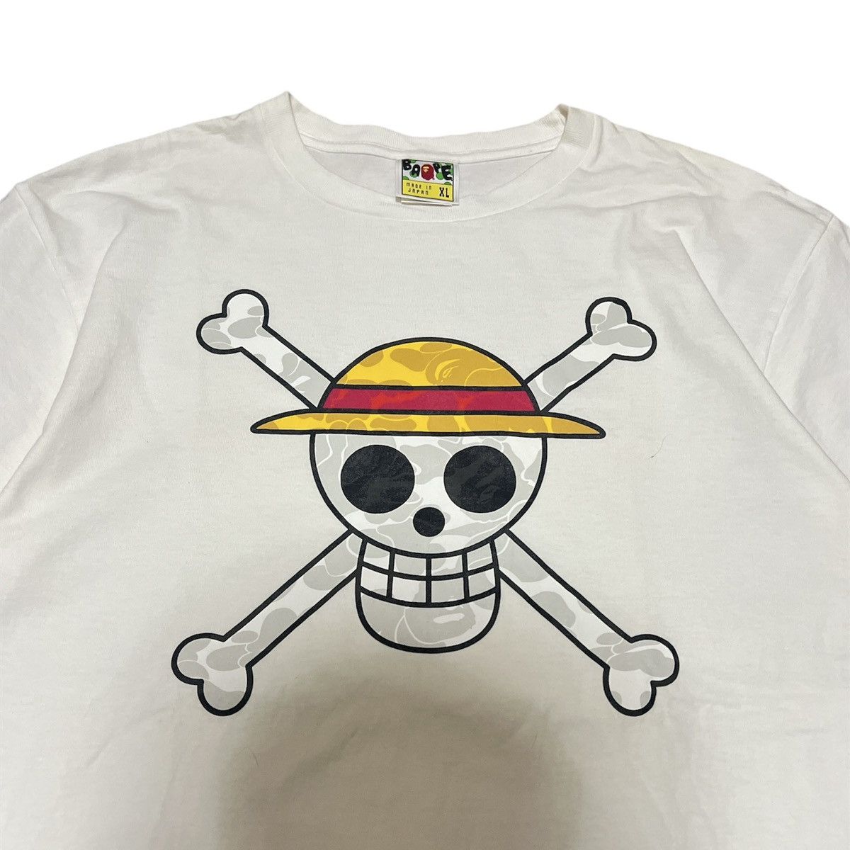 Bape × One Piece Bape x One piece Monkey D Luffy T shirt Size US XL / EU 56 / 4 - 2 Thumbnail