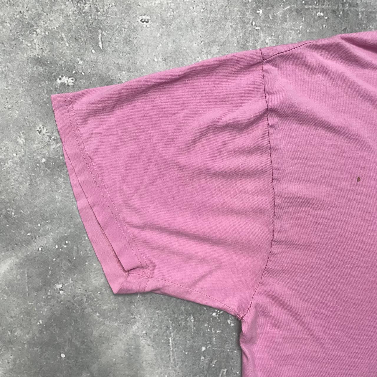 Vintage Vintage Y2K FBI Quote Thrashed T Shirt Faded Pink Size L Size US L / EU 52-54 / 3 - 6 Thumbnail