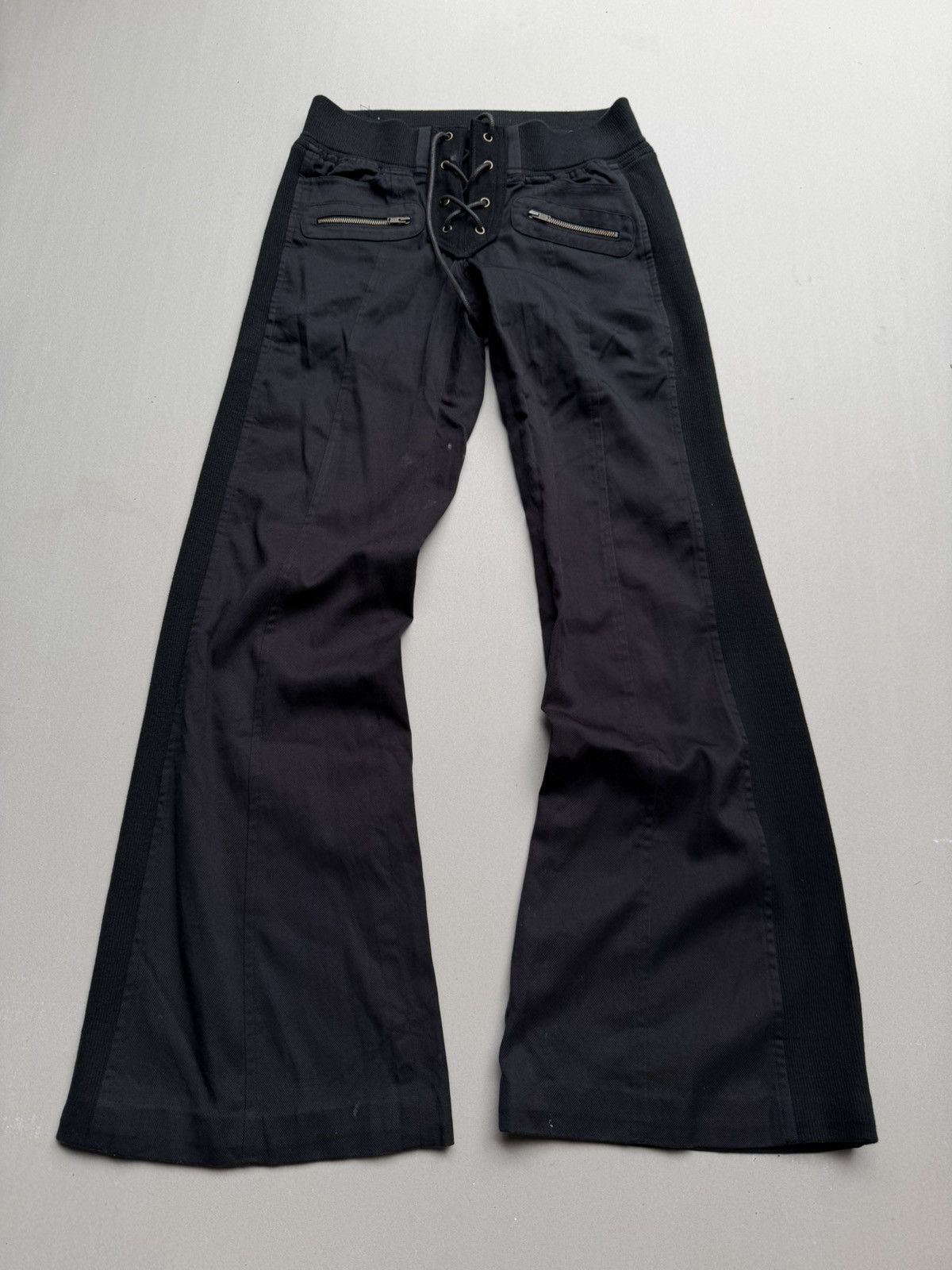 Lace up flare cargo pants simmilar to goa