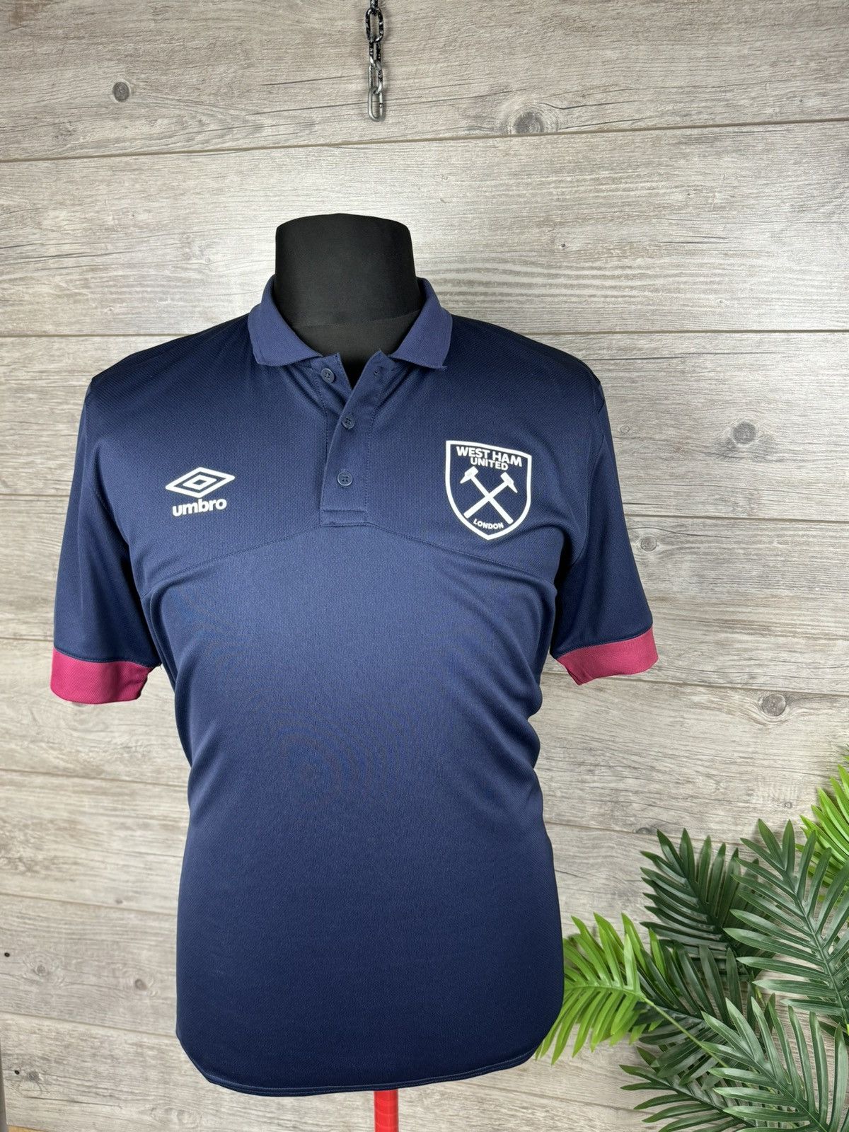 Umbro UMBRO West Ham United FC Short Sleeve T-Shirt Size XL Size US XL / EU 56 / 4 - 3 Thumbnail