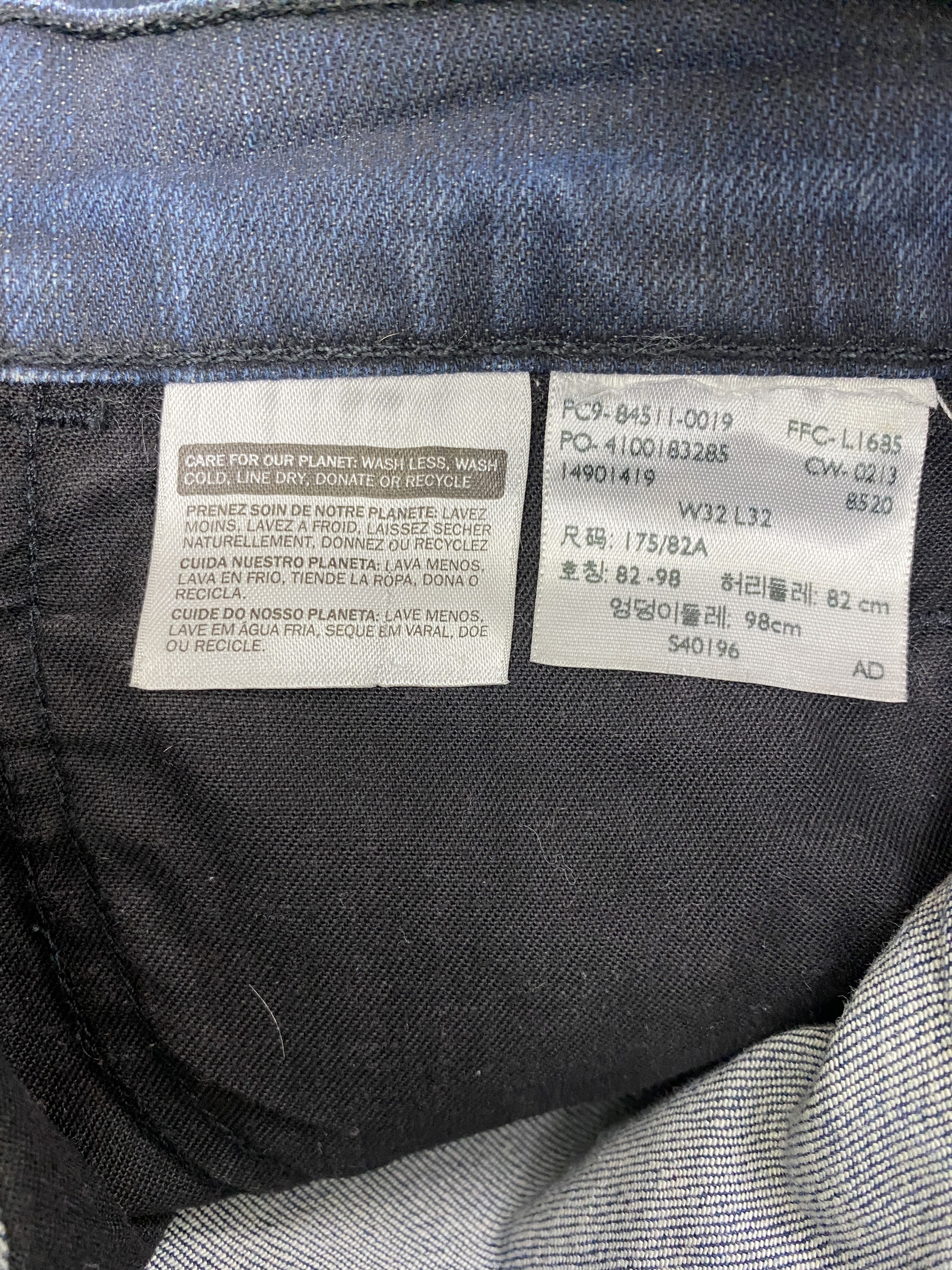 Levi's × Vintage Vintage Levi's 511 Slim Fit Cut Denim Jeans Size US 31 - 7 Thumbnail