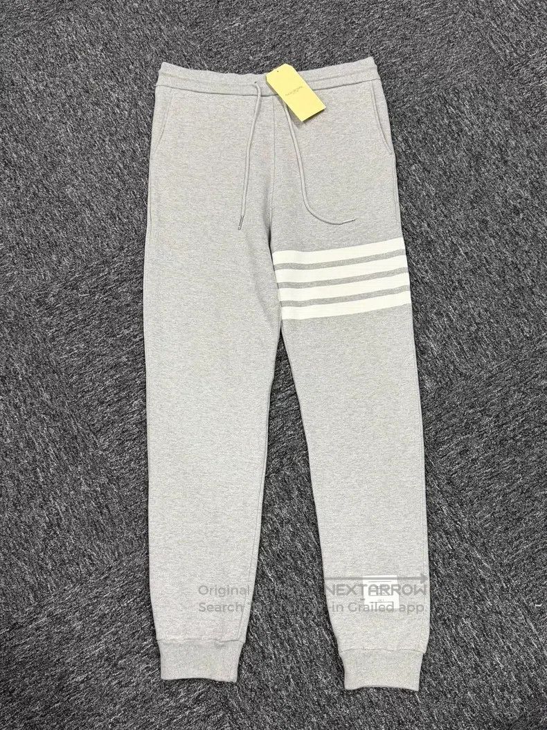 Thom Browne Thom Browne size 3 Light Grey Sweatpants Size US 28 / EU 44 - 3 Thumbnail