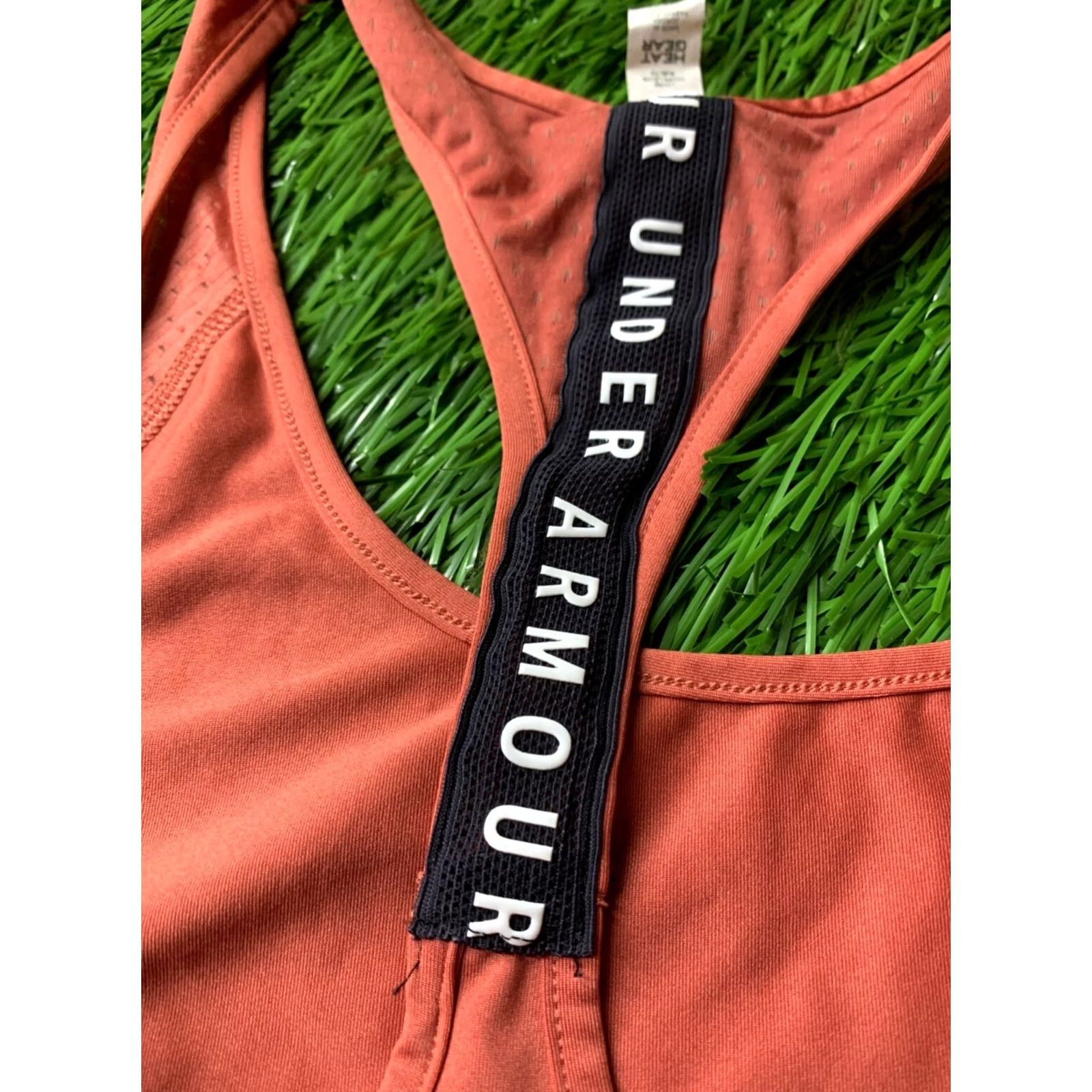 Under Armour Under Armour HeatGear Vest Shirt Women Sleeveless Training 2019 Size S Peach Jersey Vest Mens Women Girls Boys Size S / US 4 / IT 40 - 7 Thumbnail