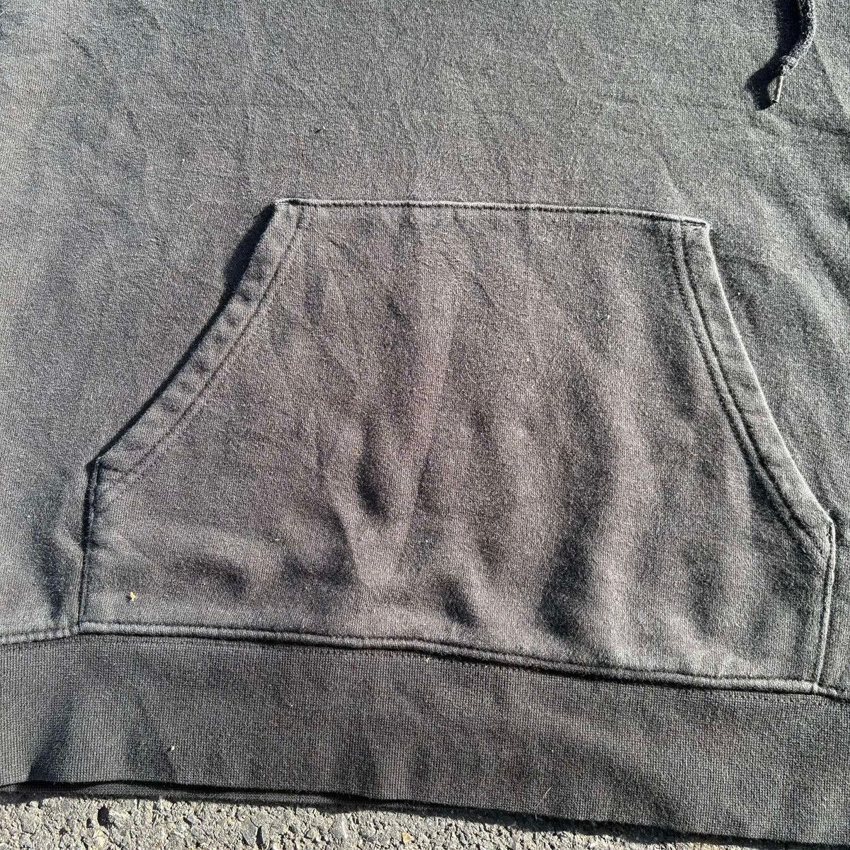 Vintage Left Alone Japan Embroidery Hoodie Spider Web Graphic Faded Size US M / EU 48-50 / 2 - 11 Thumbnail
