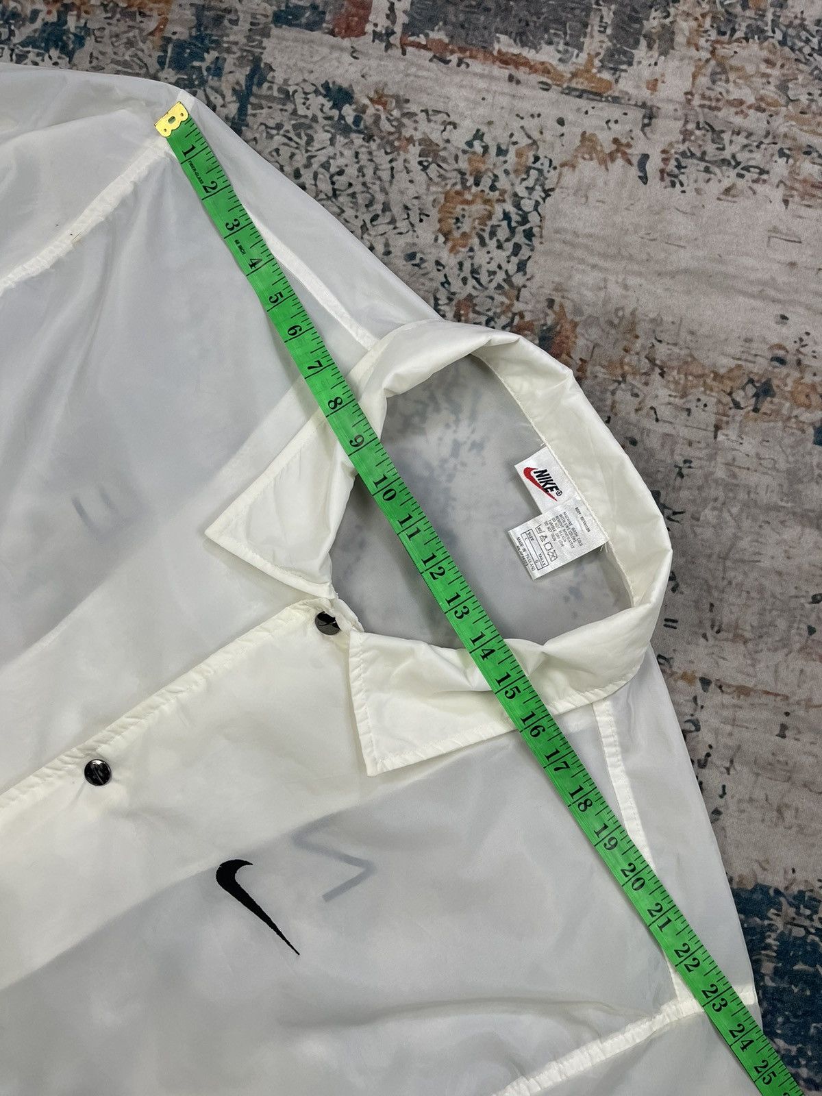 Nike Vtg 90s Nike Swoosh Back Spell Couch Jacket Size US L / EU 52-54 / 3 - 11 Thumbnail