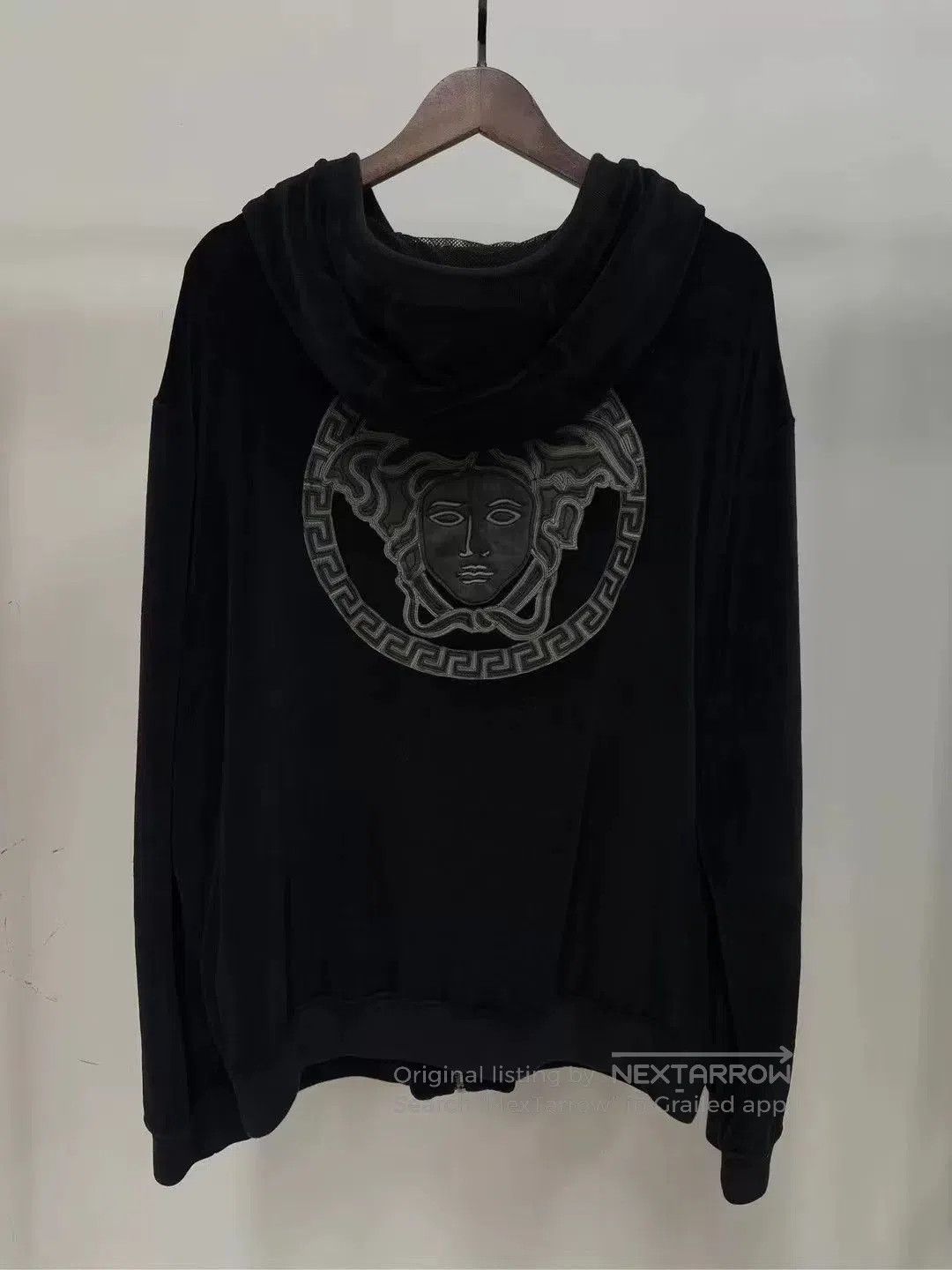 Versace versace black velvet hooded jacket. Size US XXL / EU 58 / 5 - 2 Thumbnail