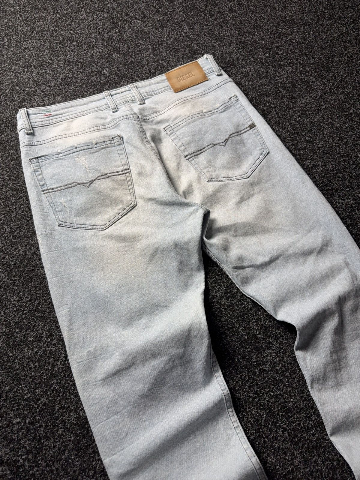 Diesel 00s Diesel Industry Light Wash Distressed Jeans Y2K Italy Size US 34 / EU 50 - 18 Thumbnail