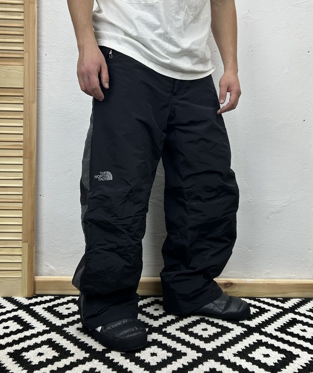 image of The North Face Vintage Ski Cargo Pant in Black, Men's (Size 34)