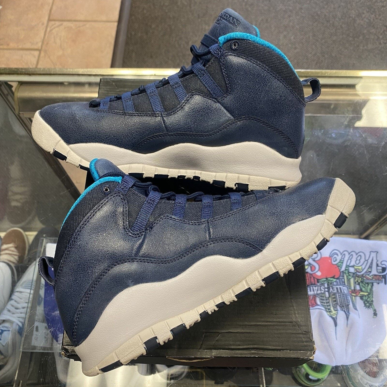 Jordan Brand Jordan 10 Retro Los Angeles 310806 404 City Pack Size 6y Size US 6 / EU 39 - 2 Thumbnail