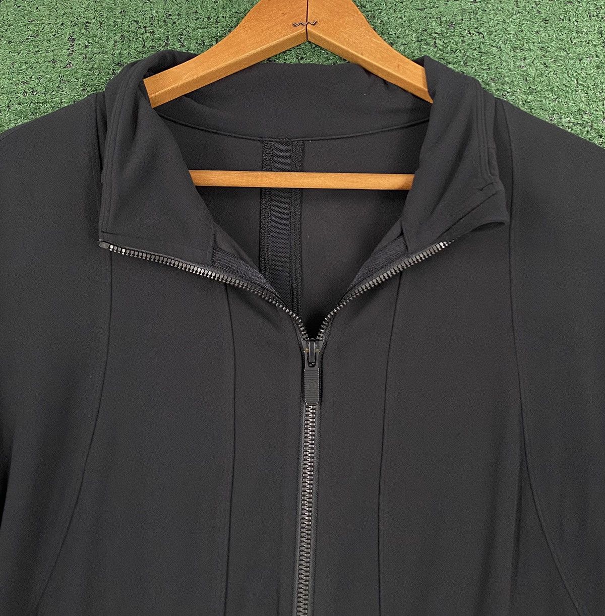 Lululemon Lululemon Full Freedom Black Cropped Jacket Women’s Size 12 Size XL / US 12-14 / IT 48-50 - 3 Thumbnail