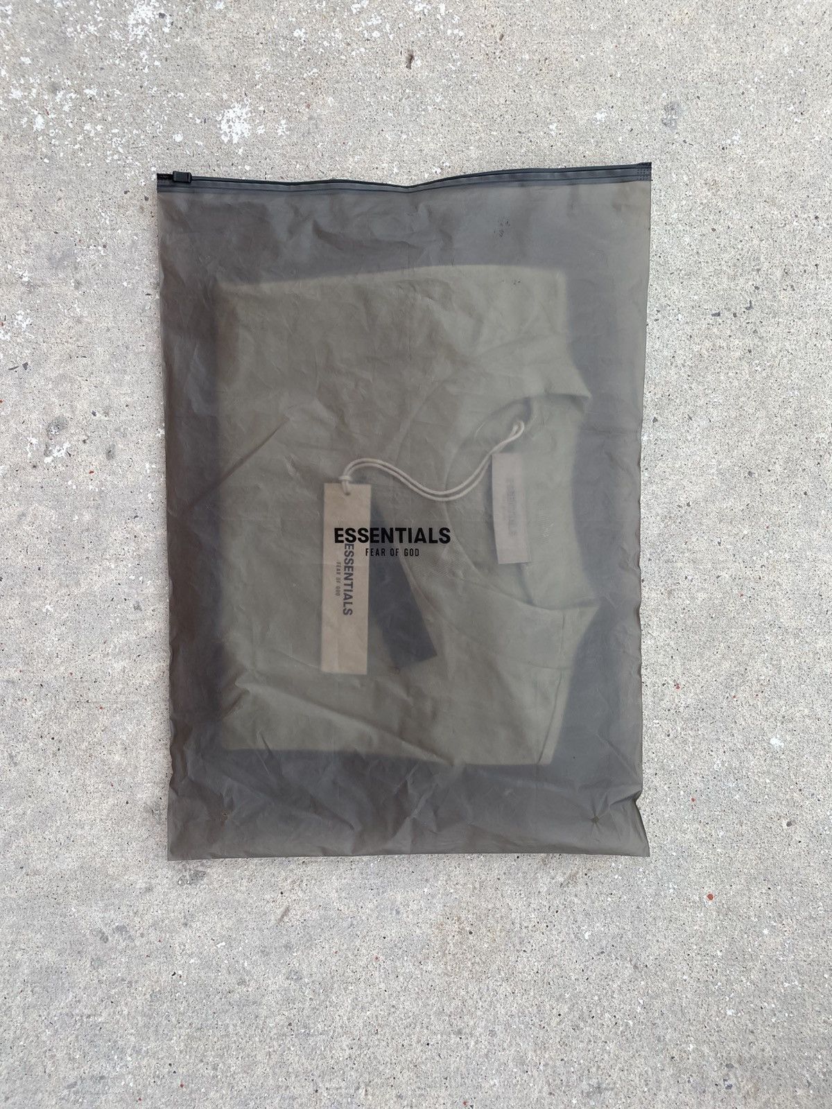 Essentials × Fear of God Fear Of God Essentials T-Shirt Egg Shell (FW22) Size US M / EU 48-50 / 2 - 12 Thumbnail