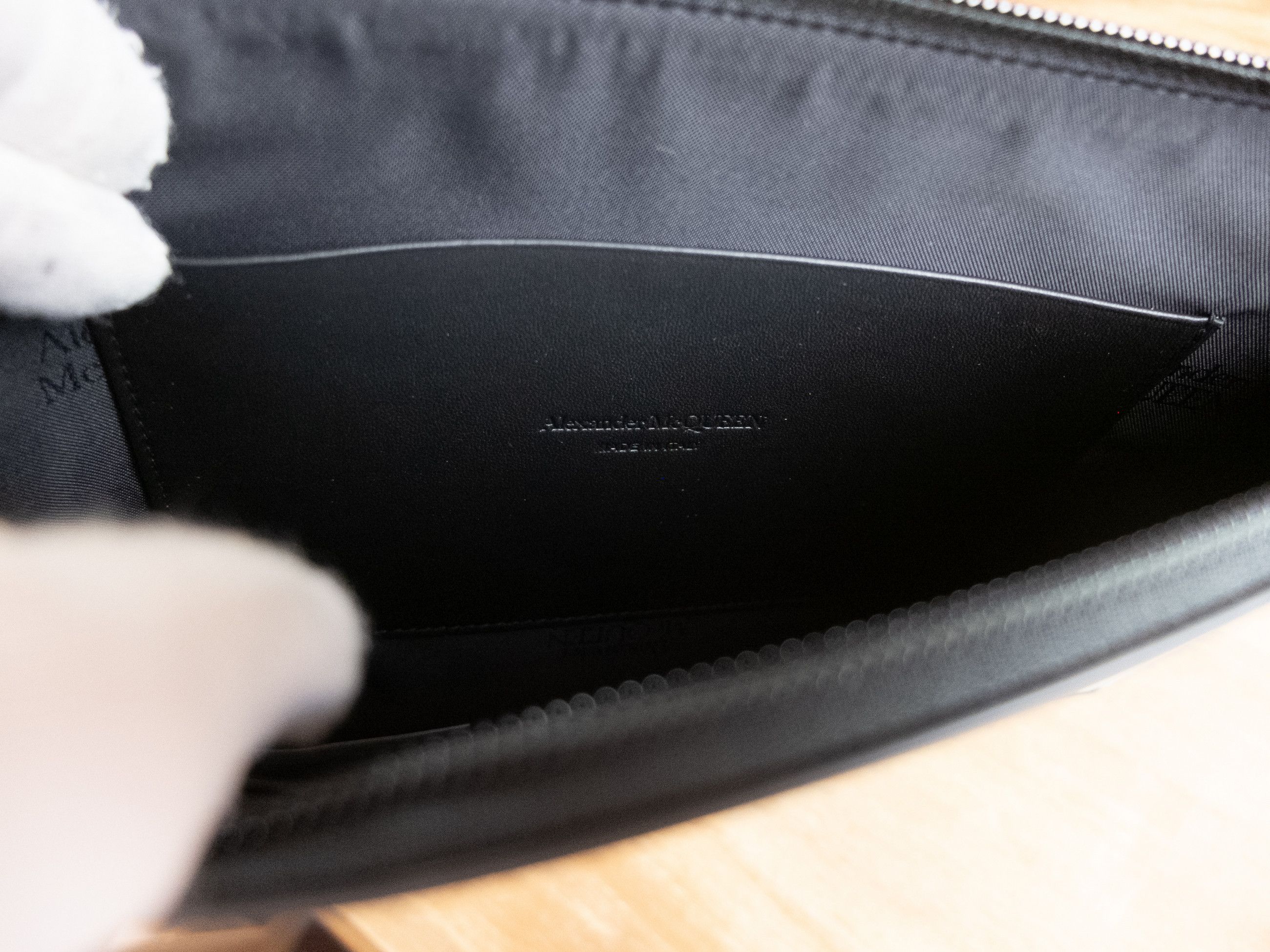 Alexander McQueen ALEXANDER MCQUEEN black graffiti logo leather clutch bag q Size ONE SIZE - 7 Thumbnail
