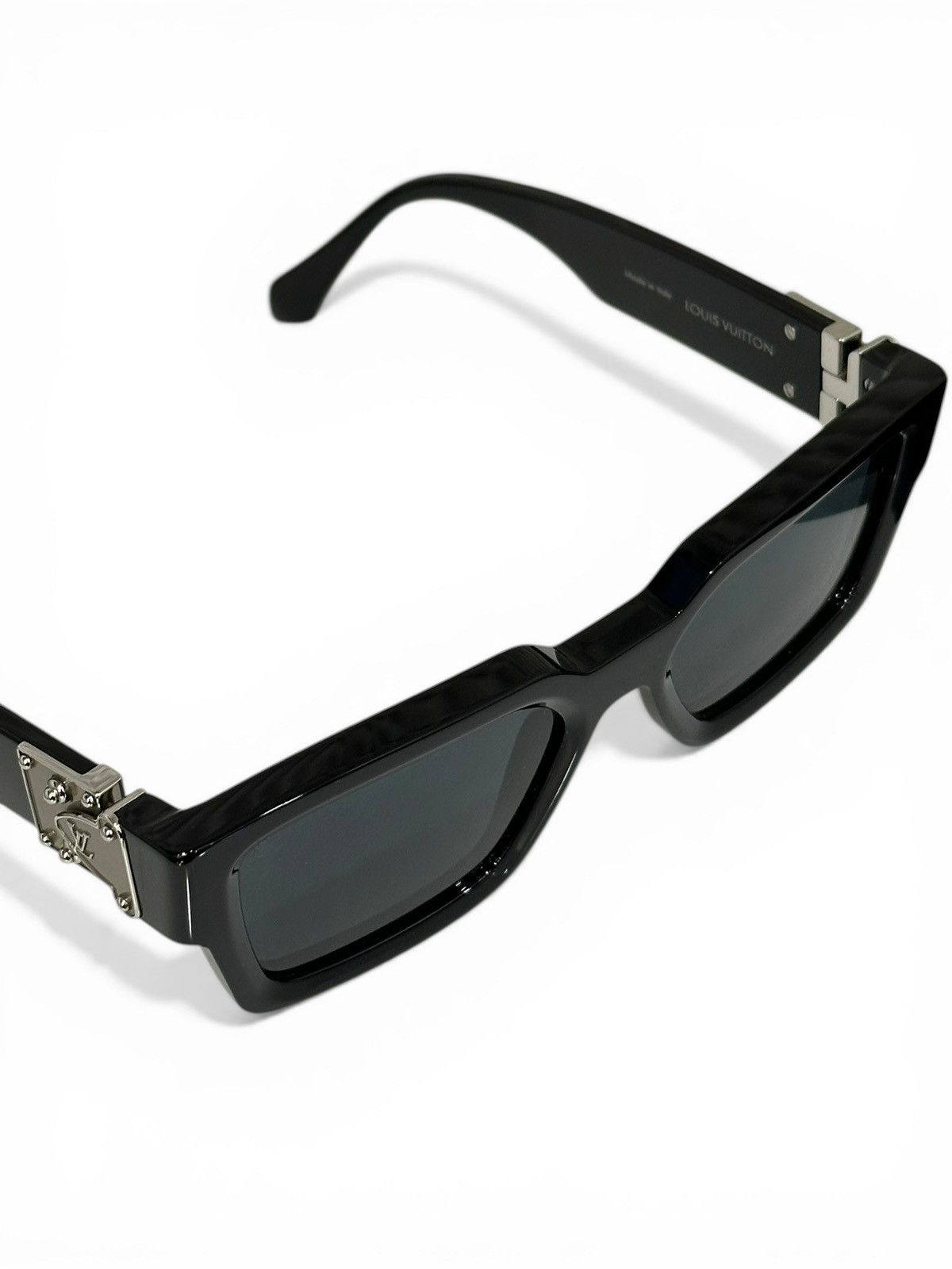 Louis Vuitton LV Match Sunglasses Size ONE SIZE - 5 Thumbnail