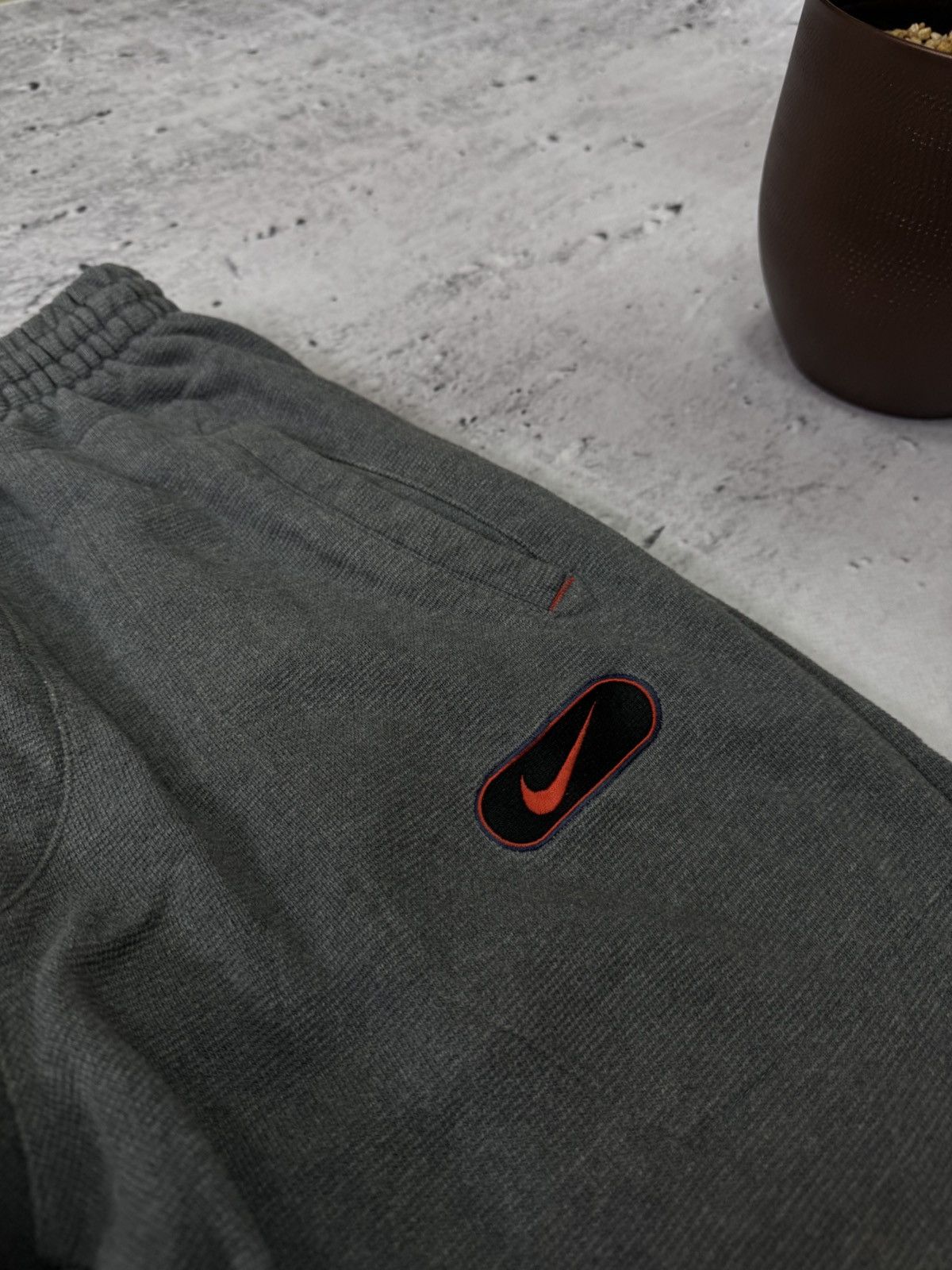 Nike × Vintage NIKE VINTAGE Y2K OVERSIZE BAGGY FIT PANTS SWEATPANTS Size US 32 / EU 48 - 4 Thumbnail