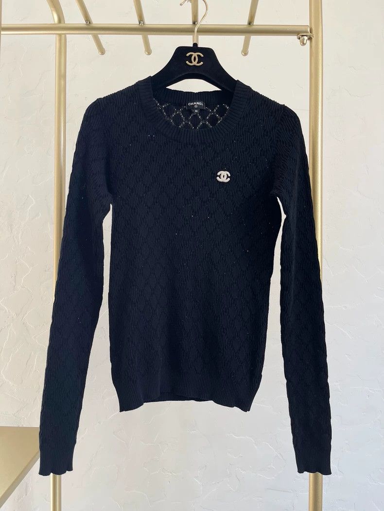 Chanel Chanel 20p black logo long sleeves Size XS / US 0-2 / IT 36-38 - 1 Thumbnail