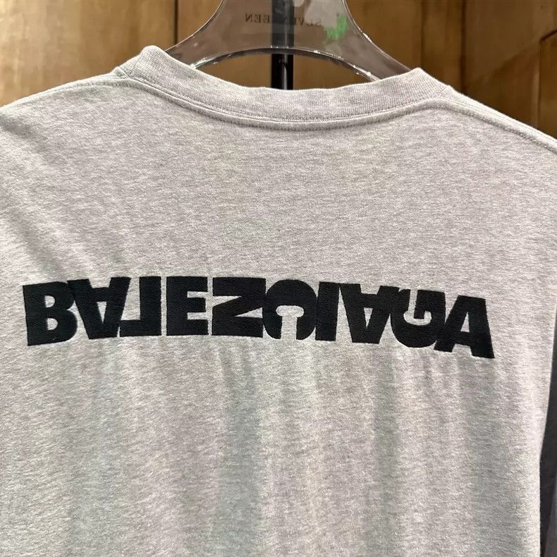 Balenciaga Balenciaga Inverted letter logo embroidered gray short sle Size US S / EU 44-46 / 1 - 4 Thumbnail